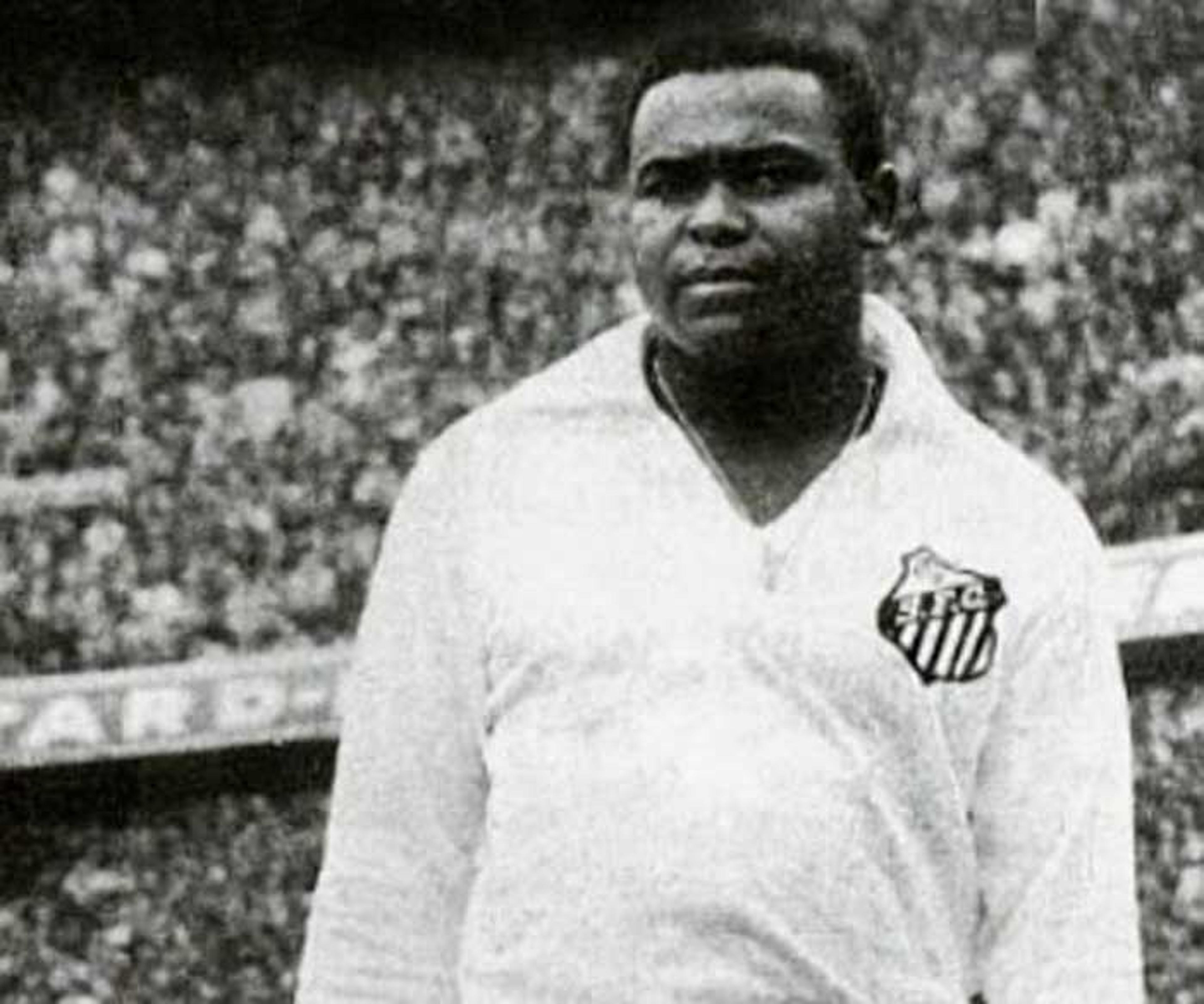 Coutinho, ídolo santista e campeão Mundial de 62, morre aos 75 anos