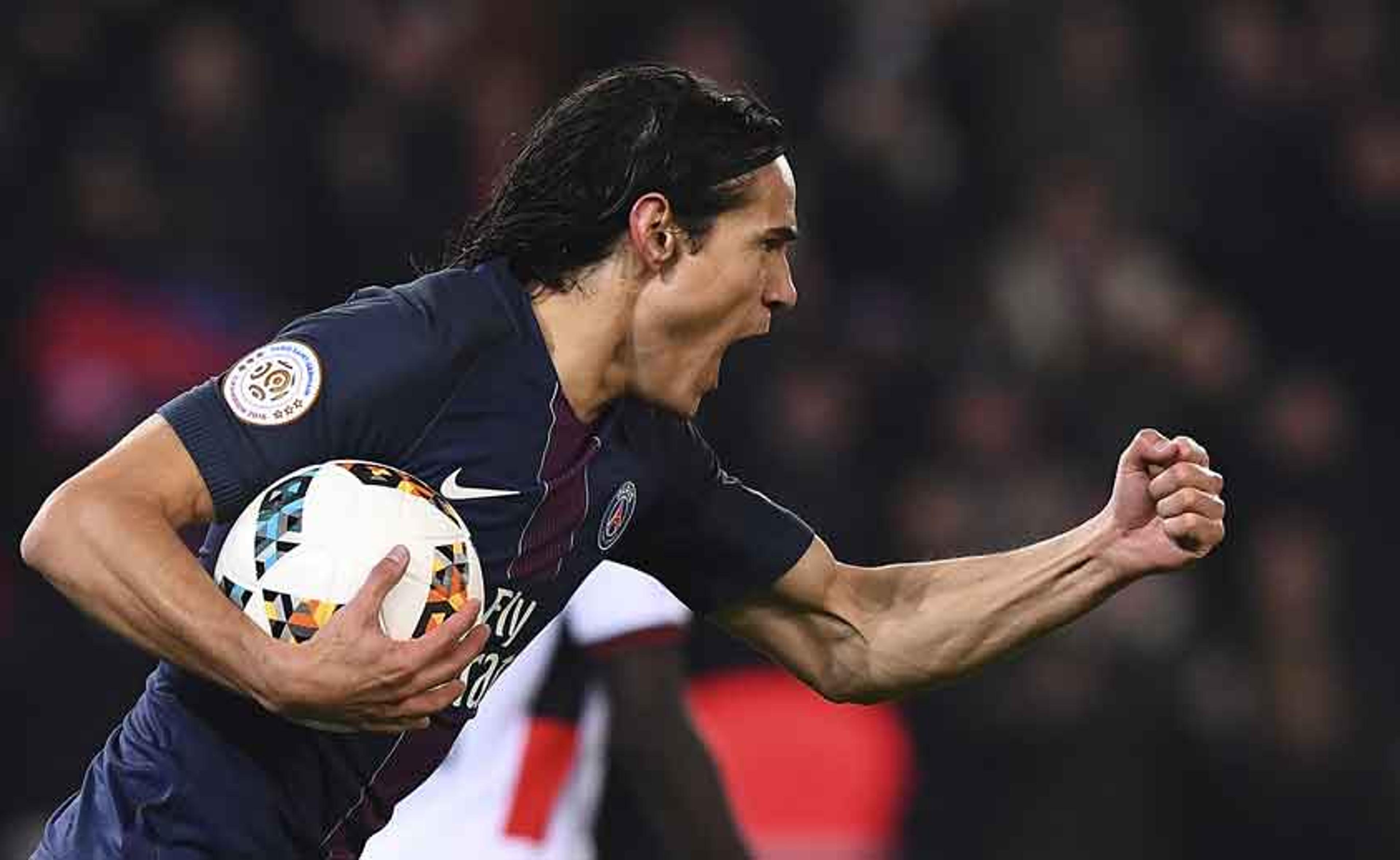 Cavani faz dois, mas PSG fica no empate com o Nice no Francês