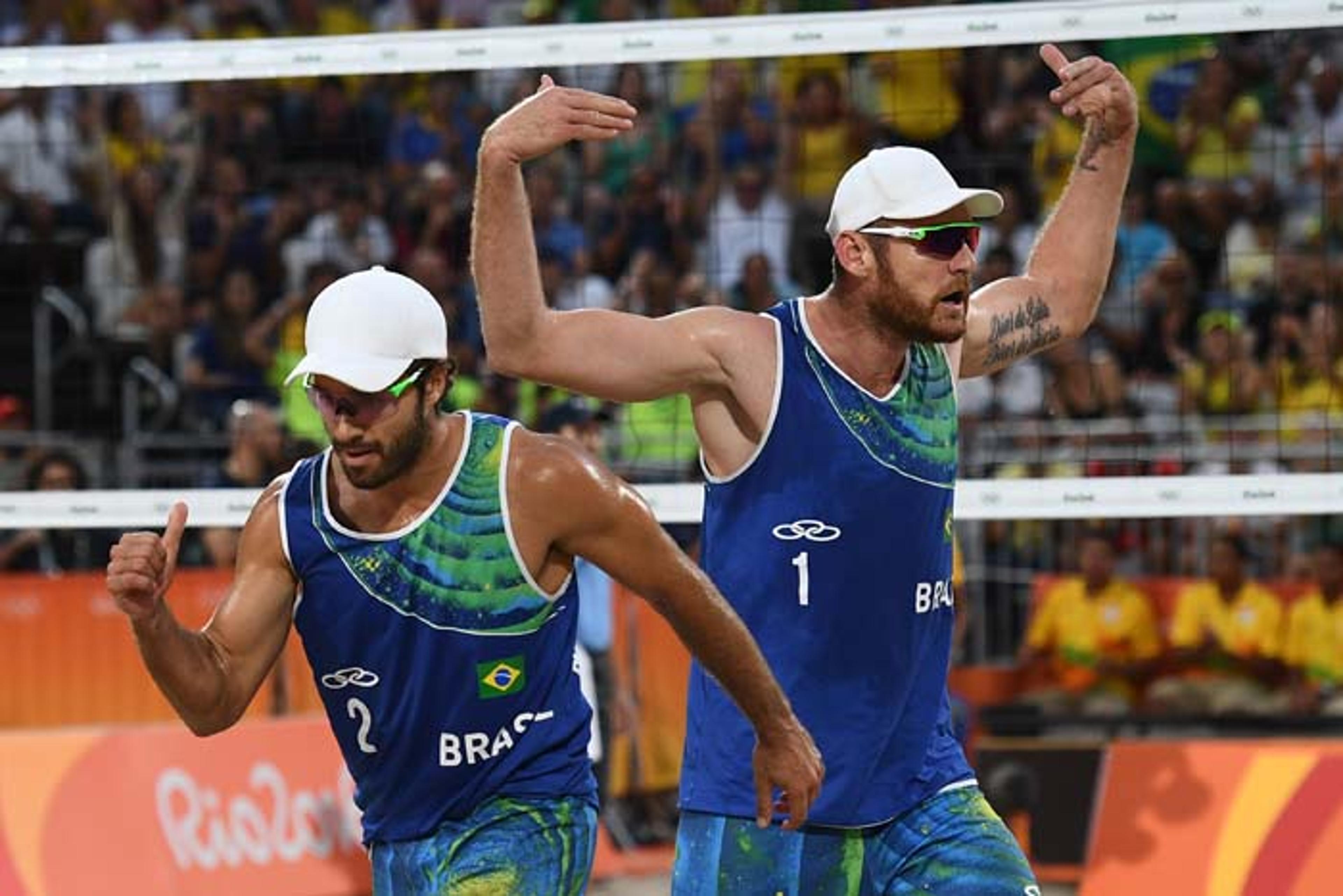 Vôlei de Praia: Alison e Bruno revelam expectativa para jogo no Parque Olímpico