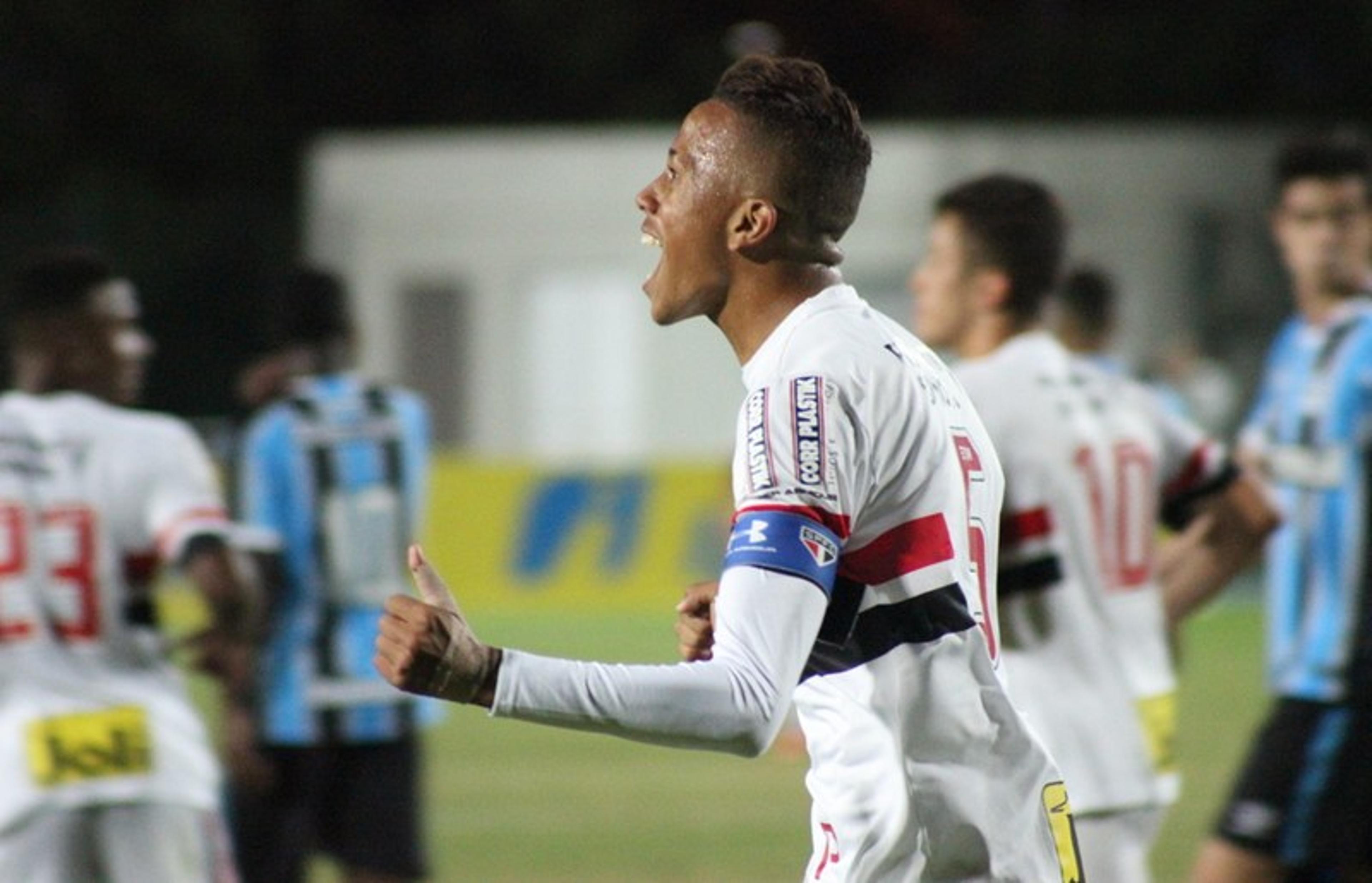 São Paulo busca virada sobre o Grêmio e vai à semifinal da Copa RS