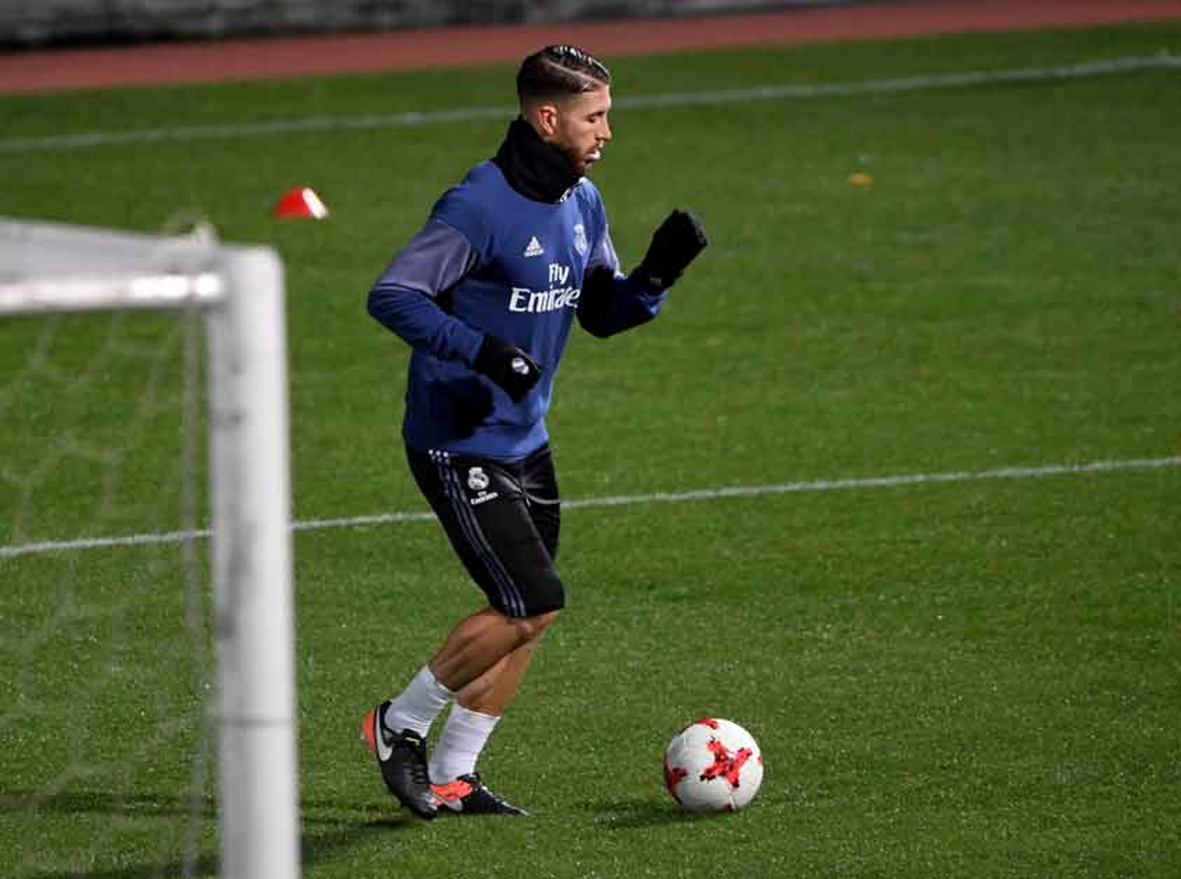 Sergio Ramos treina, mas segue como dúvida para final do Mundial