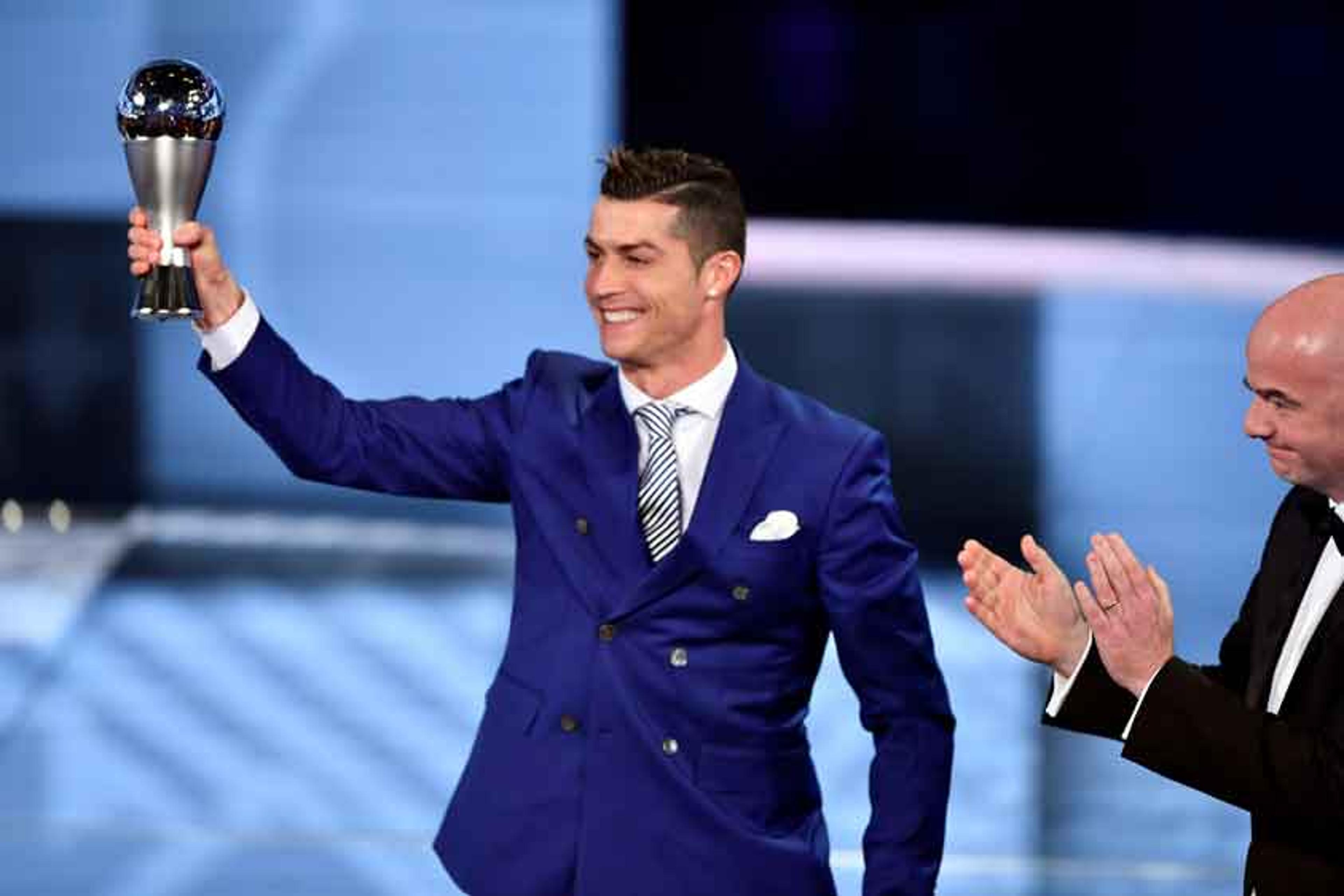 Favorito, Cristiano Ronaldo conquista o quarto prêmio de melhor do mundo