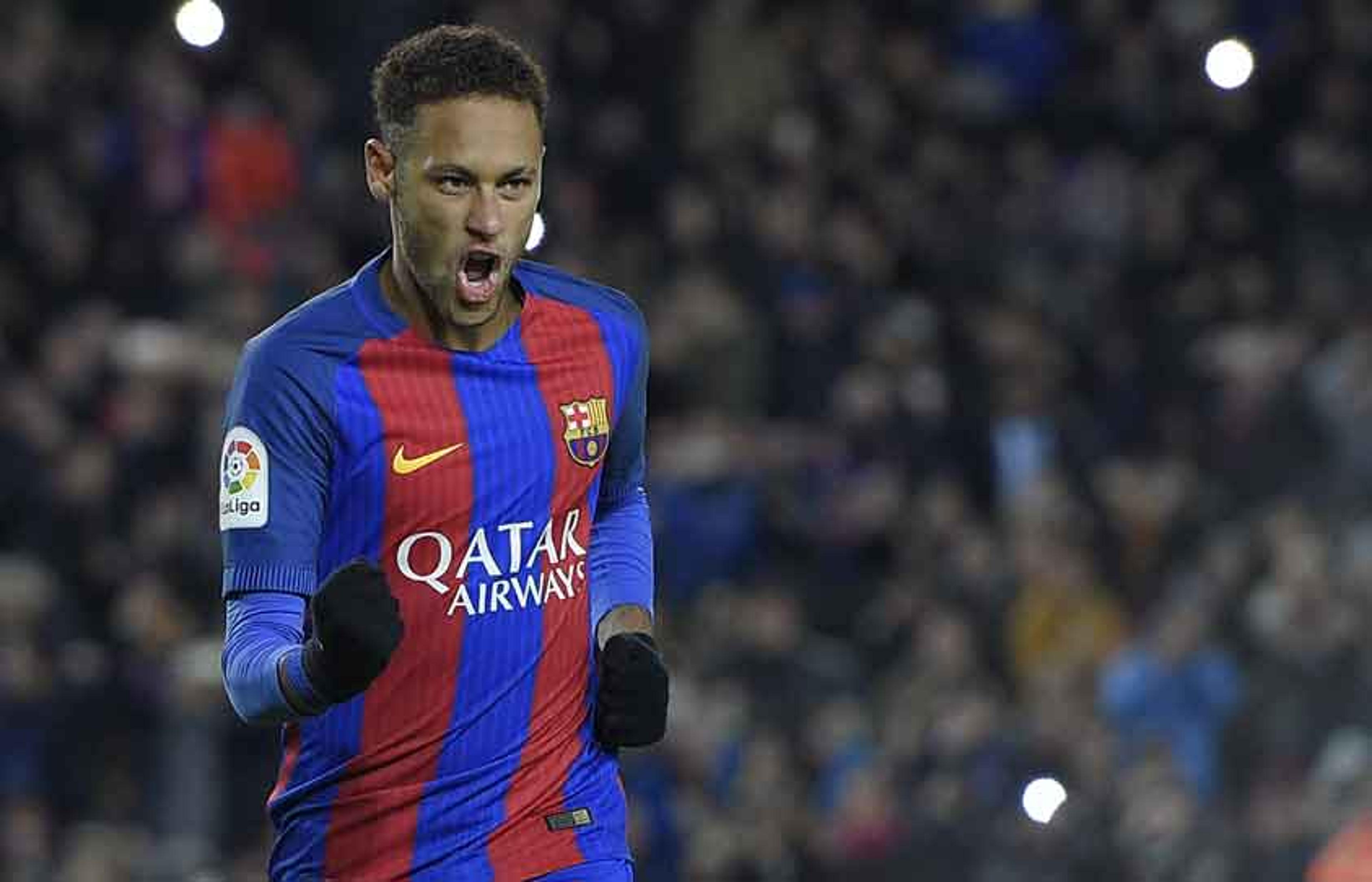 Neymar volta a treinar em dia de elogios da imprensa de Madri