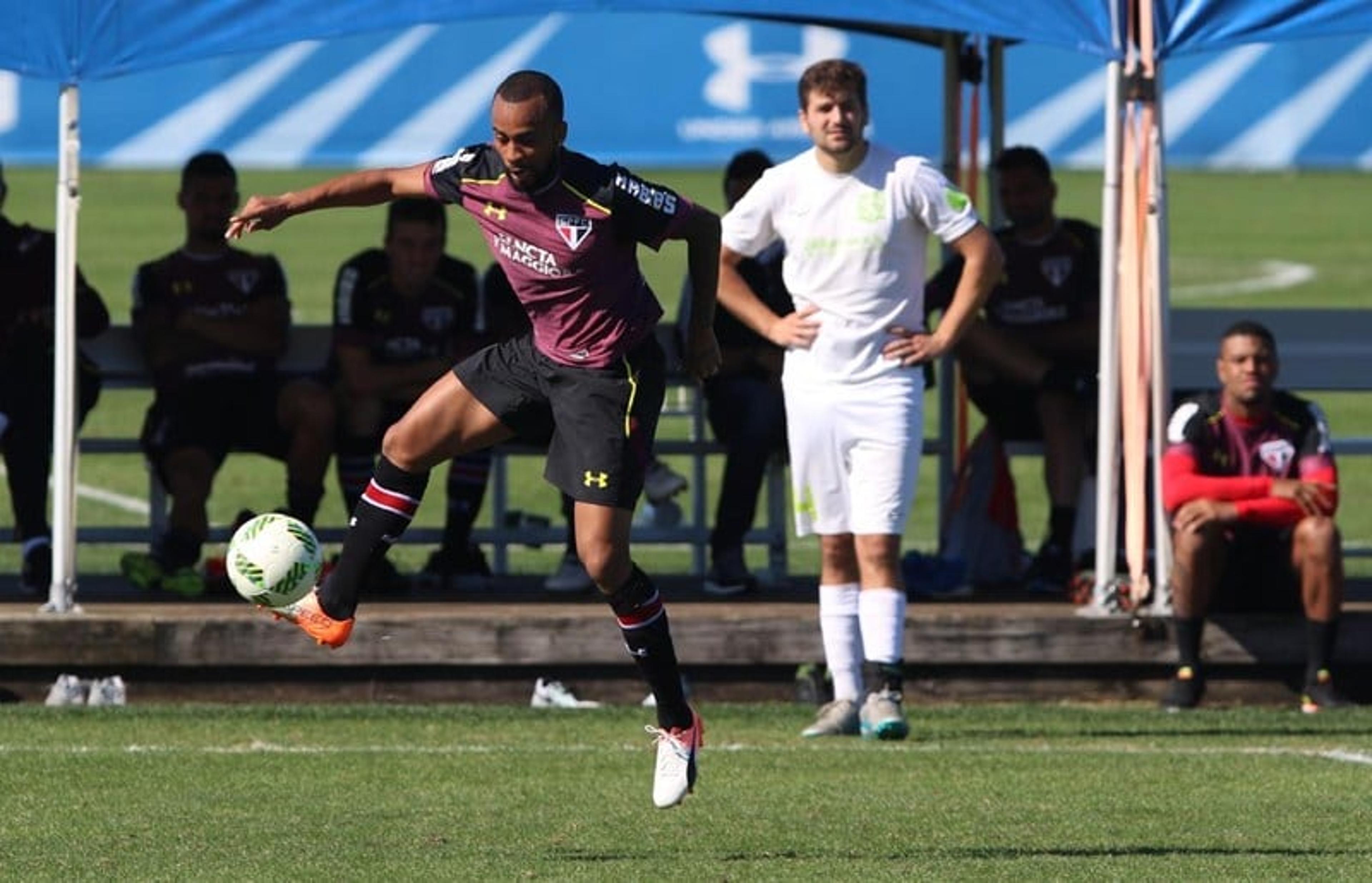 ‘Sobrevivente’, Wesley ganha moral com comissão de Ceni no São Paulo