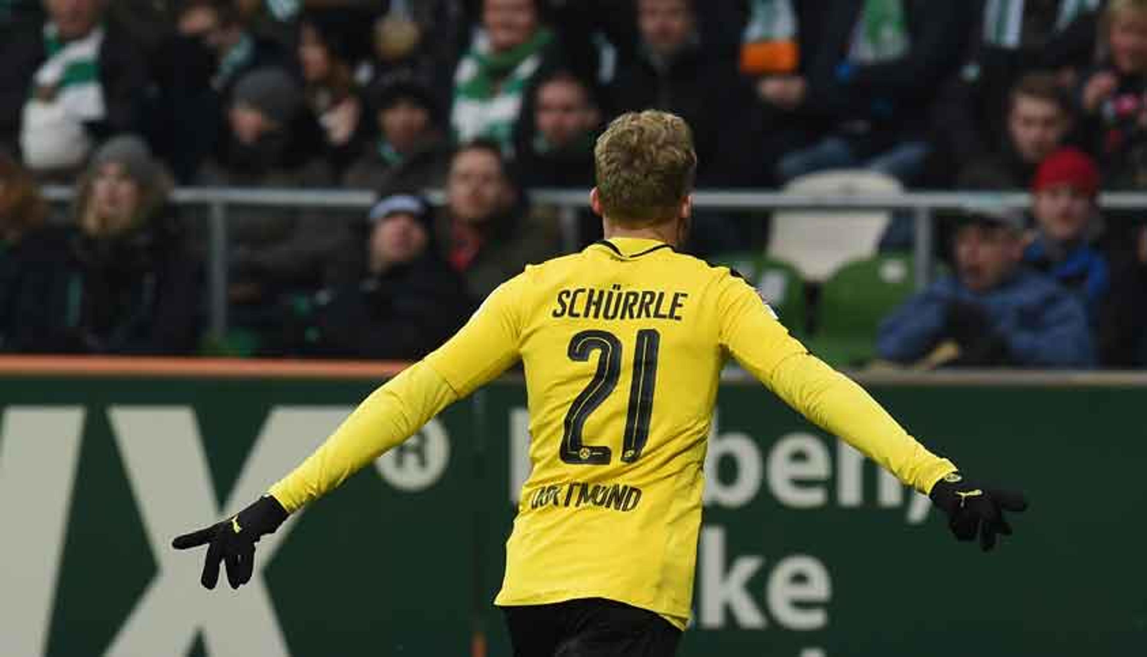 Dortmund vence o Werder Bremen e sobe para quarto no Alemão