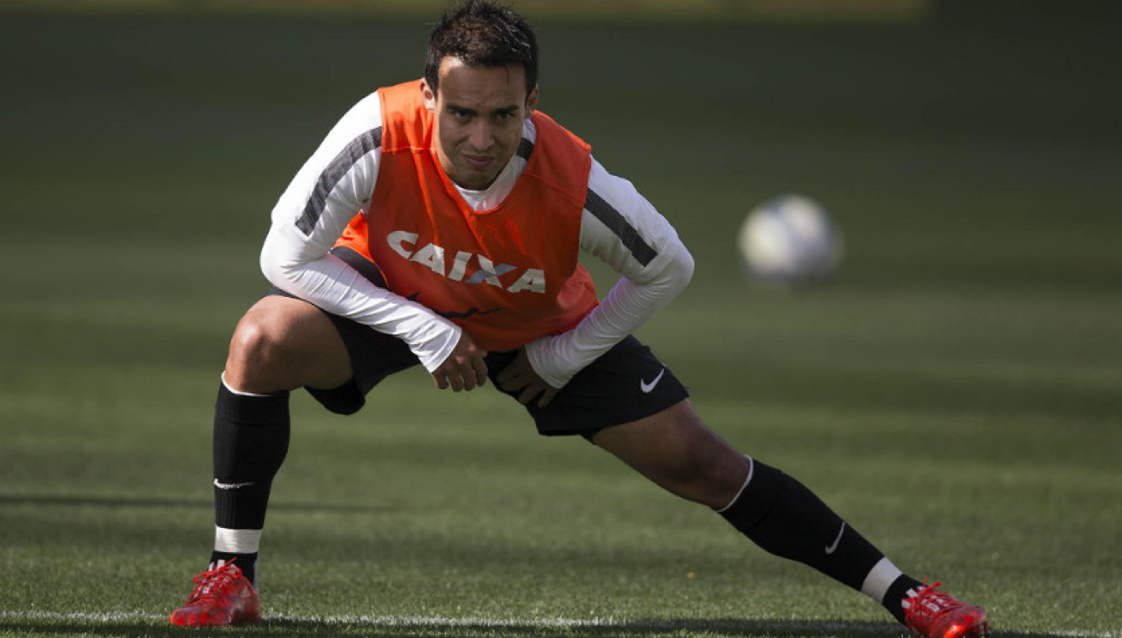 Corinthians adia encontro decisivo, mas vê Jadson mais flexível e perto