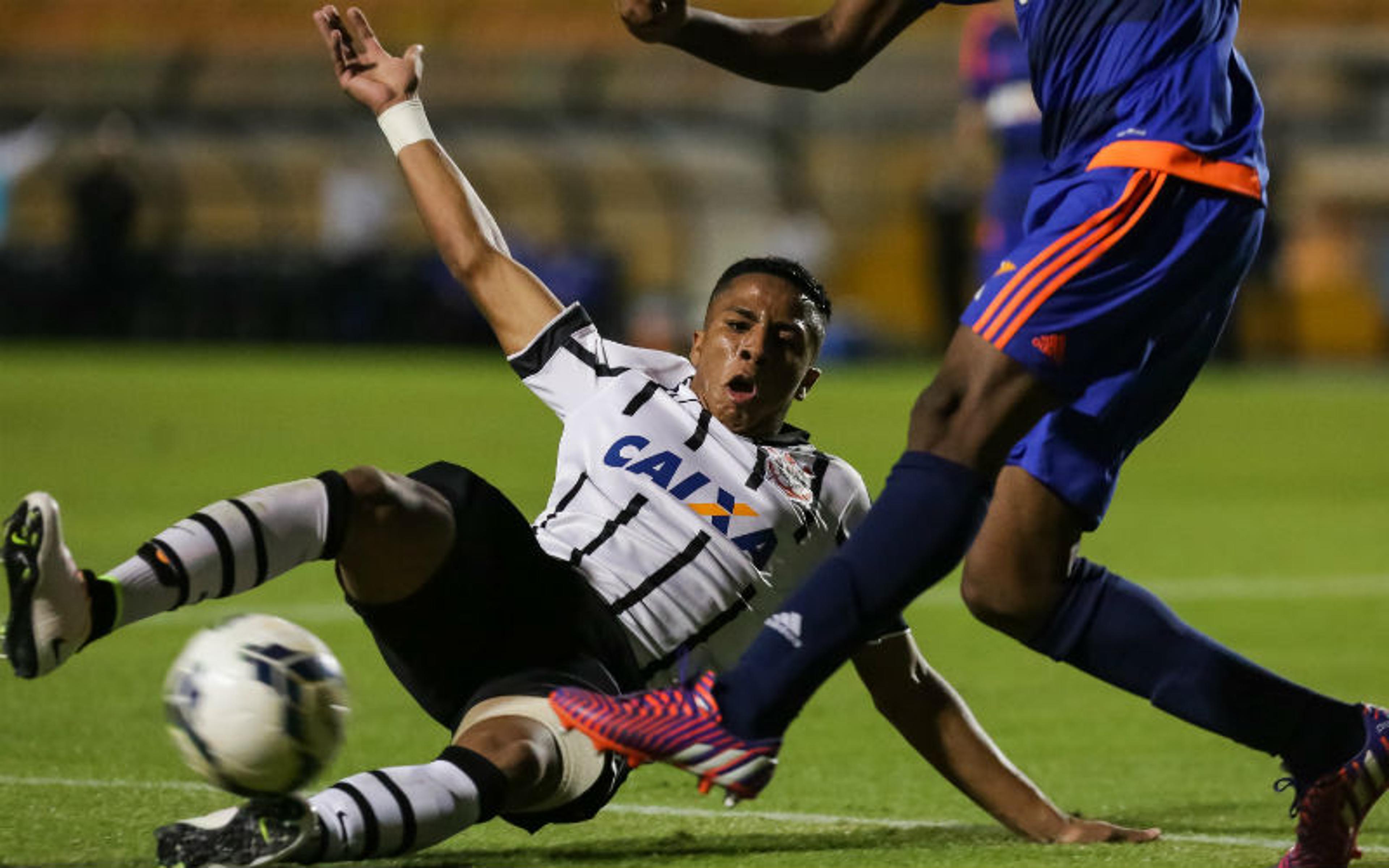 Impasse jurídico e grana afastam joia do Corinthians; Clube inglês negocia