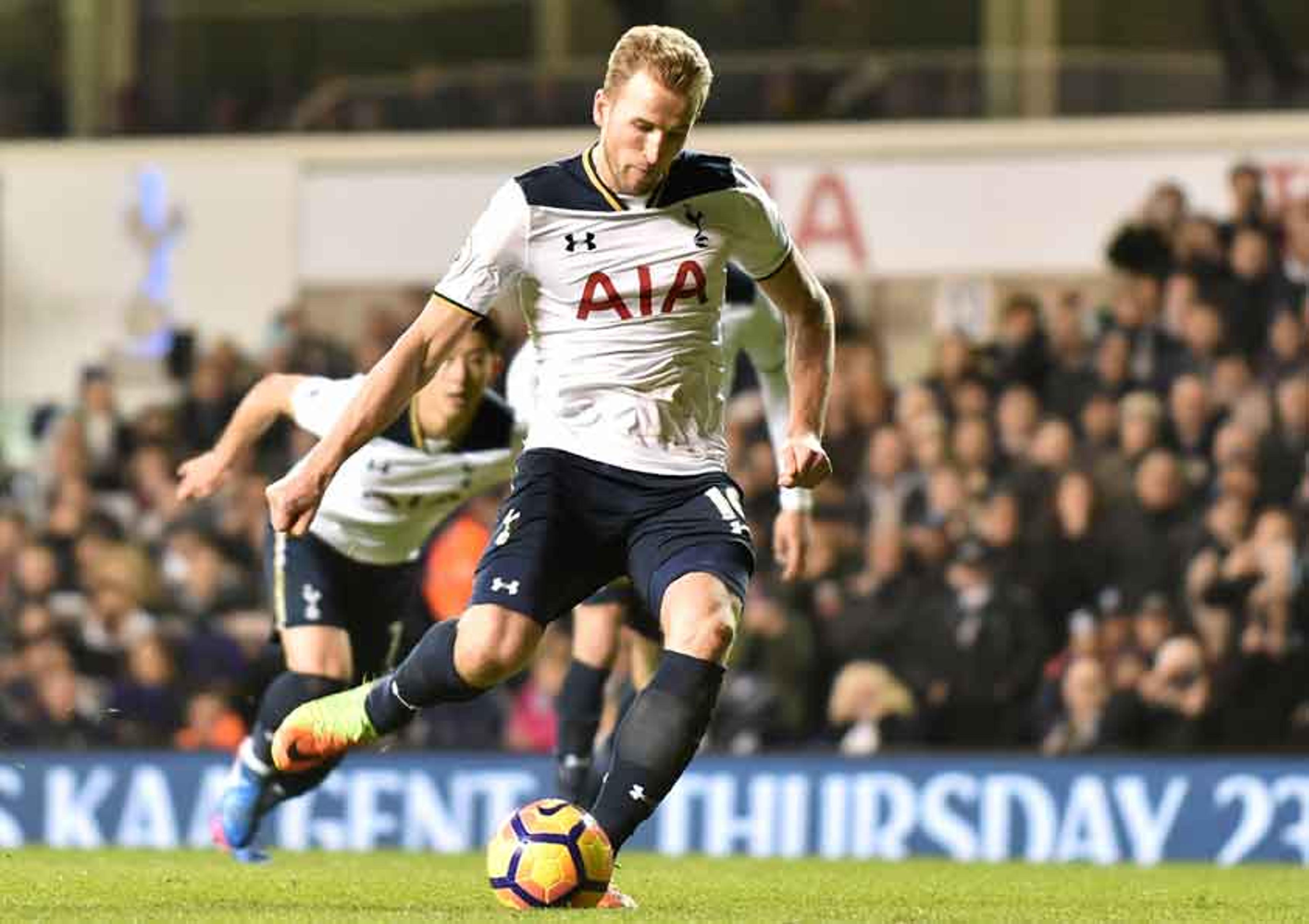 Kane decide novamente, Tottenham vence e se isola em segundo no Inglês