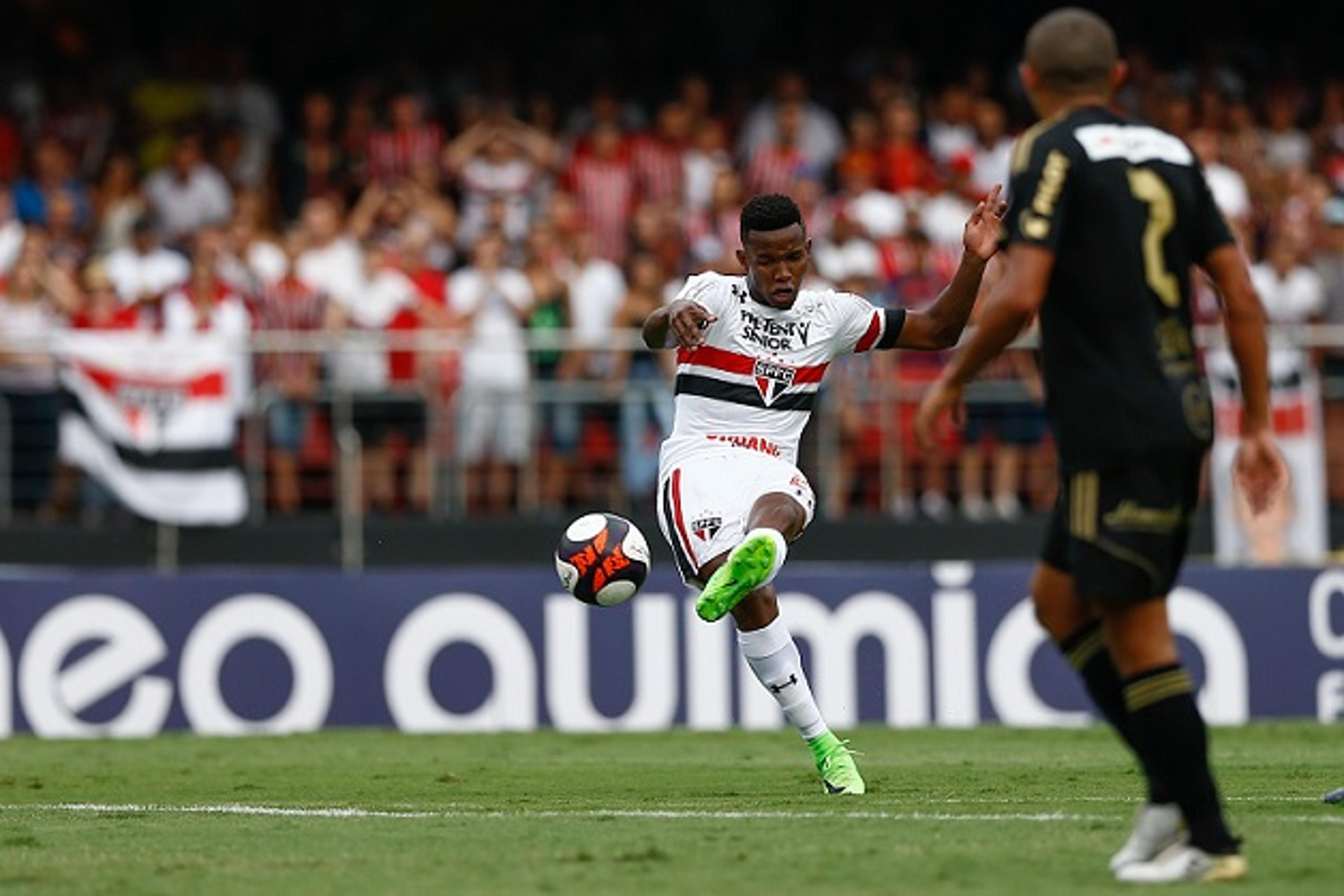 Mais regular, Thiago Mendes chega a 30 jogos seguidos no São Paulo