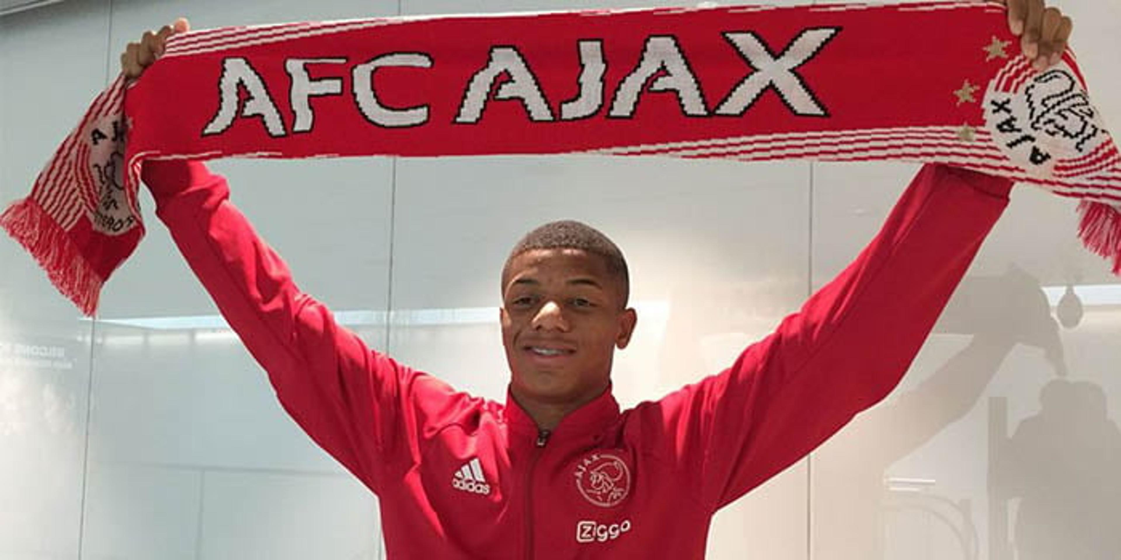 Contratado nesta janela, David Neres pode estrear pelo Ajax nesta quinta