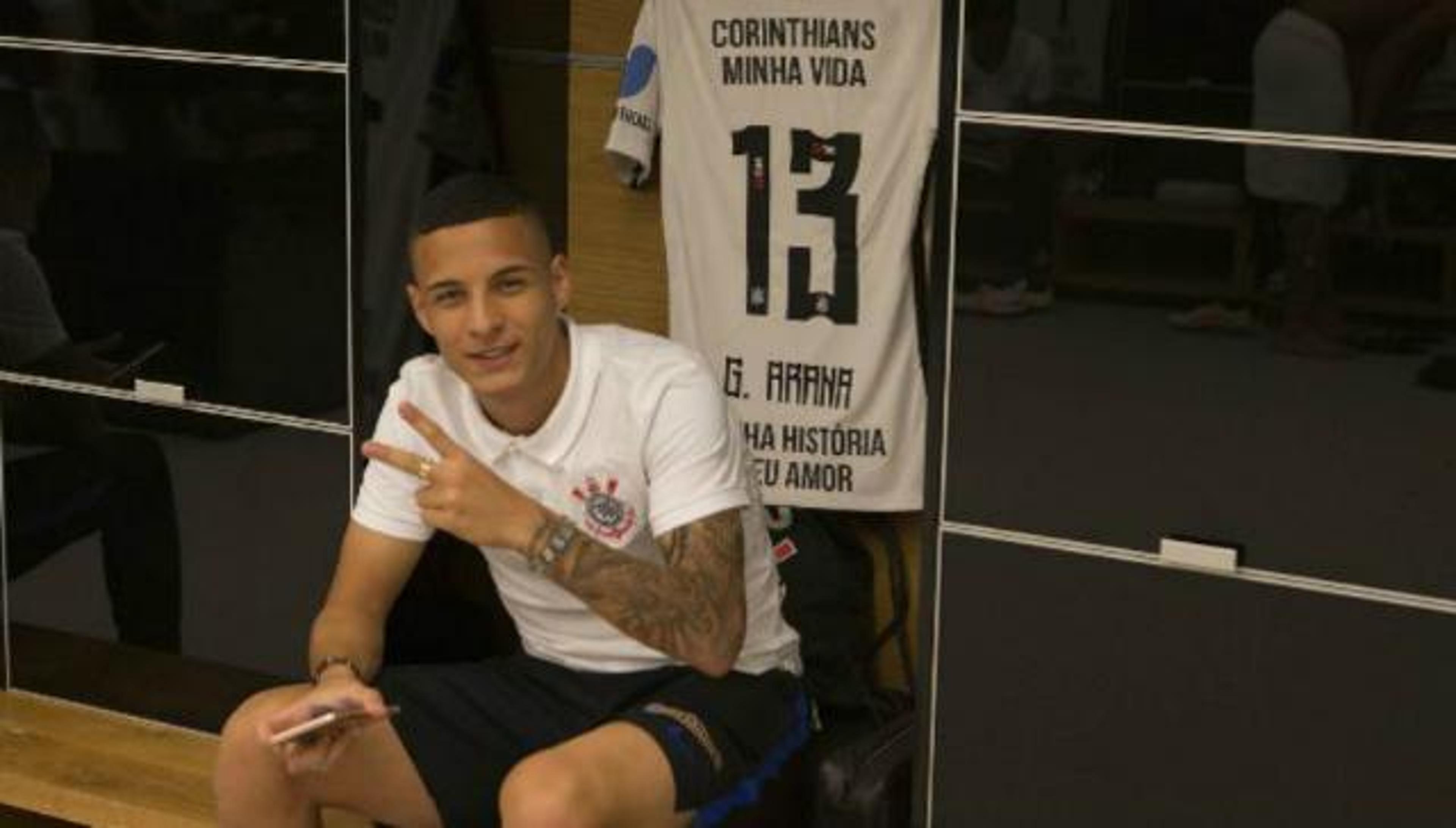 Arana desbanca Moisés e vira titular do Corinthians. ‘Natural’, fala Carille