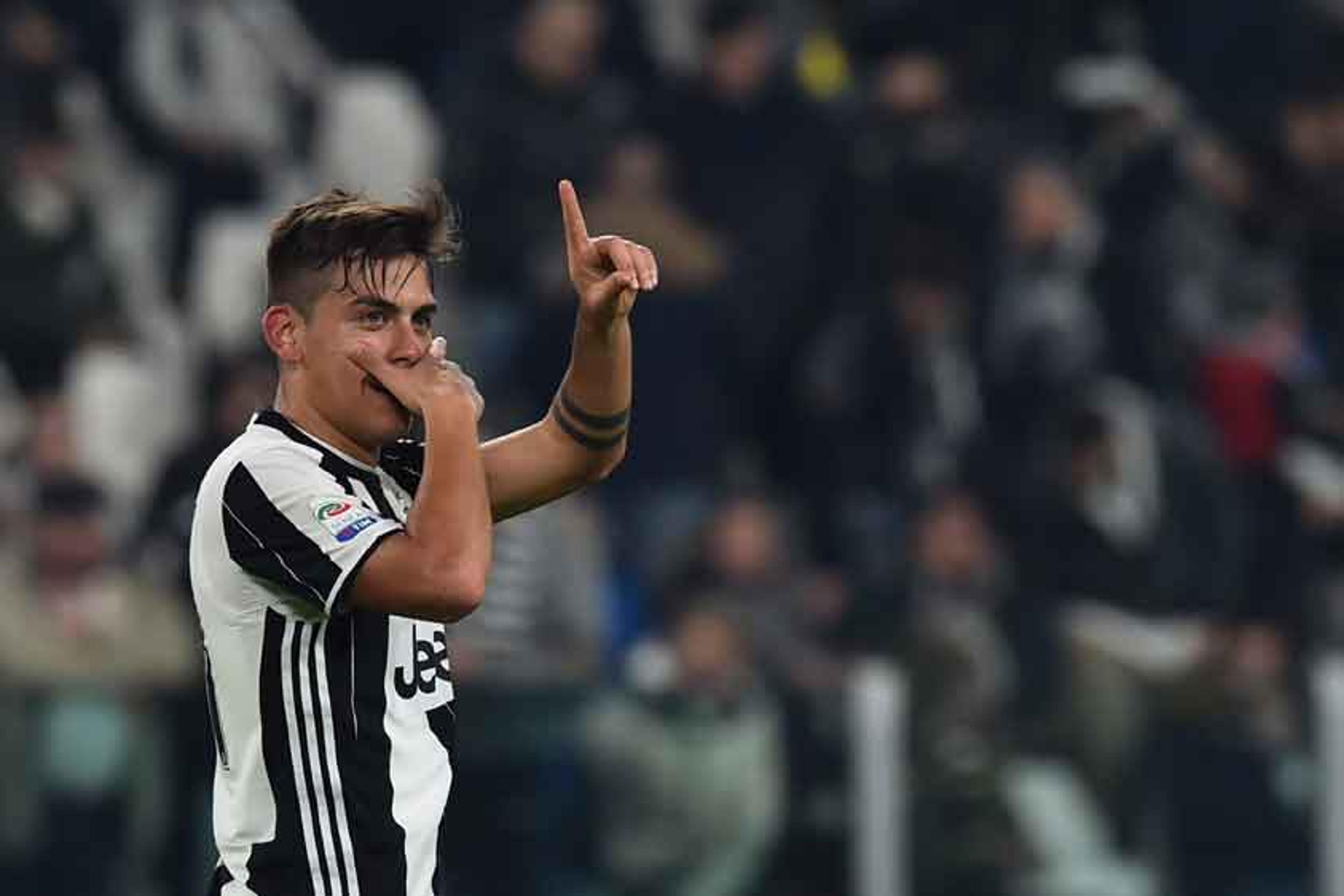 A ponto Dybala! Argentino brilha, faz dois, e Juventus goleia o Palermo