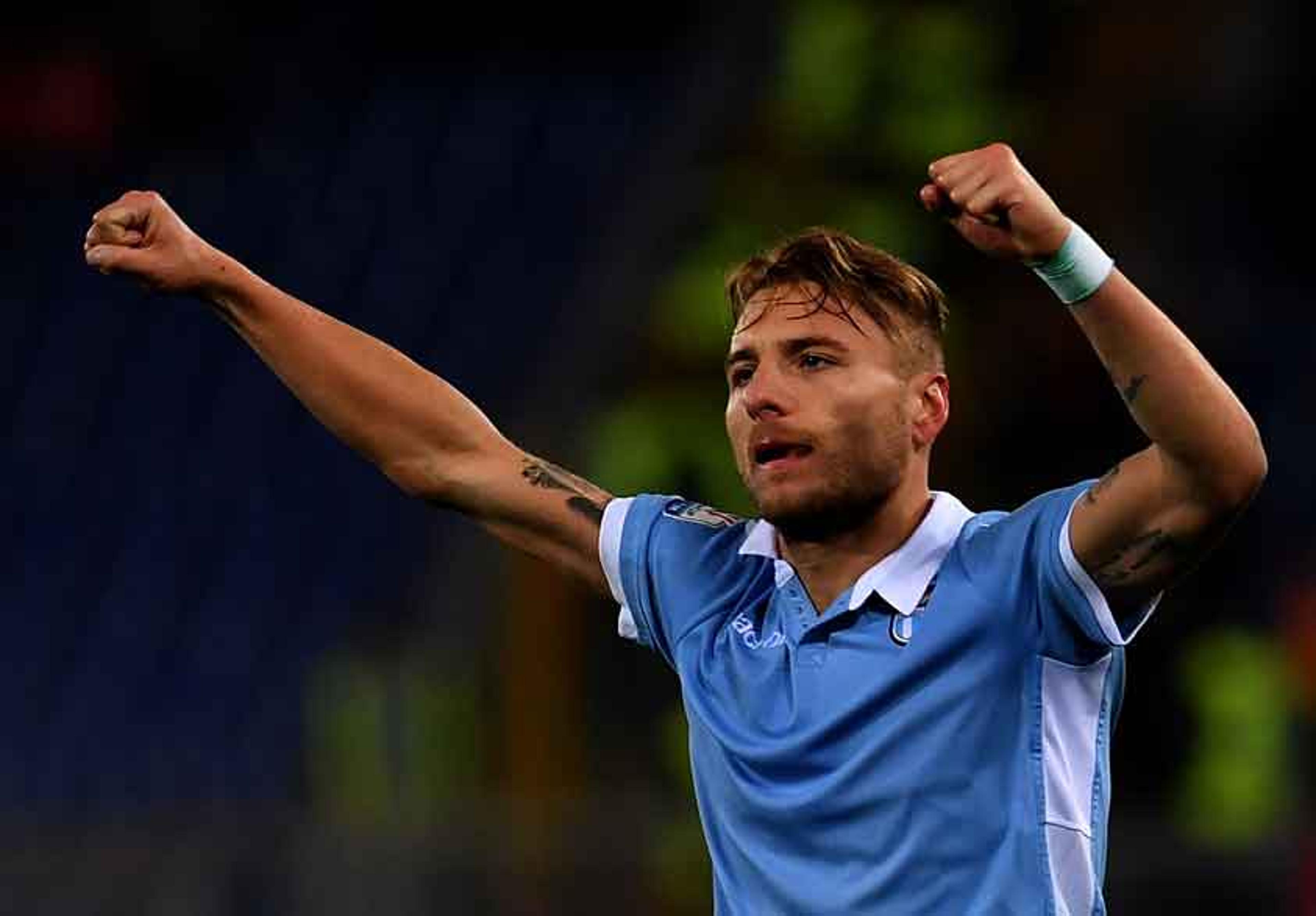 Lazio bate a Roma e abre vantagem na semifinal da Copa da Itália