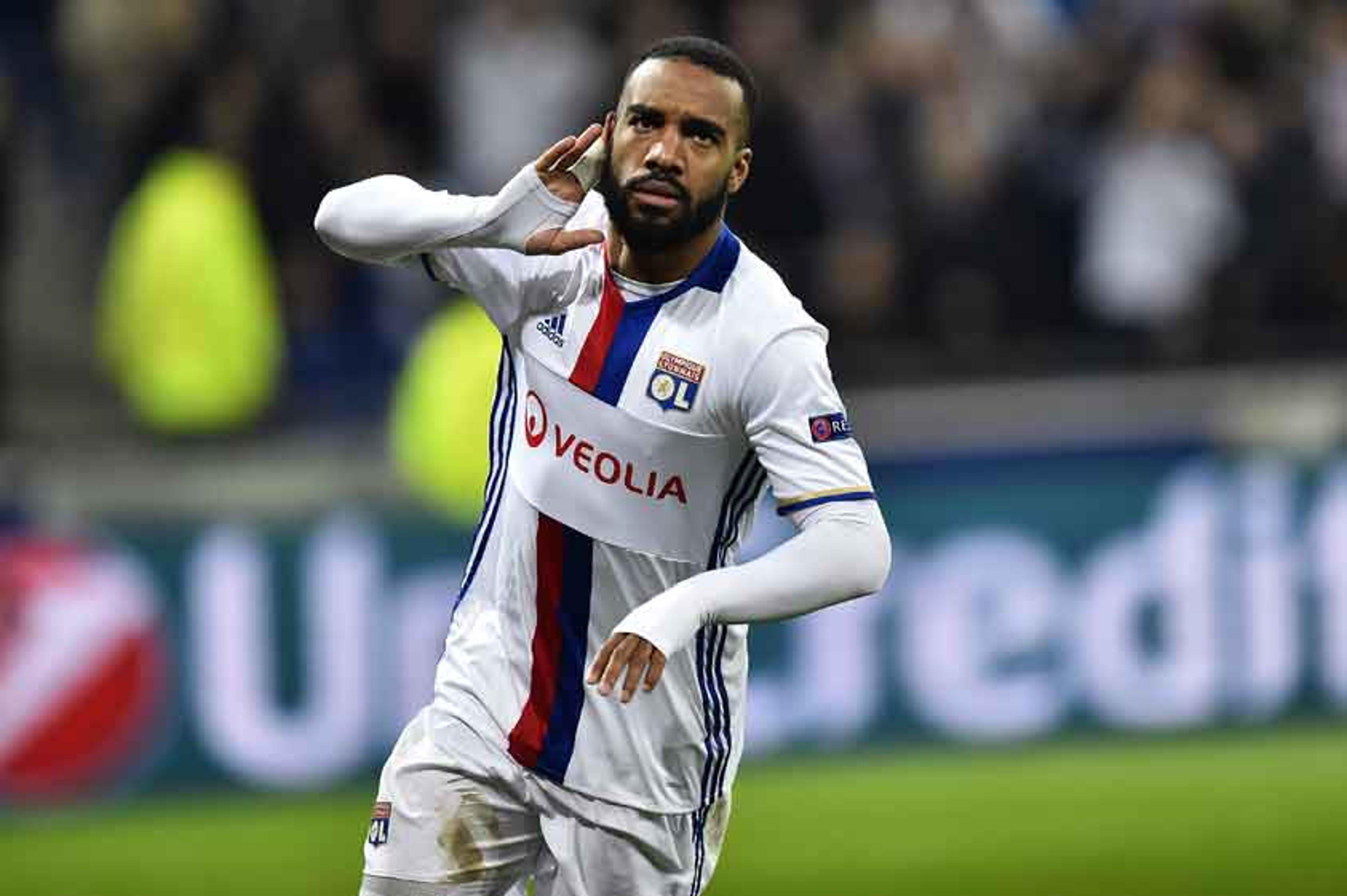 Lacazette pode deixar o Lyon e se transferir para gigante espanhol