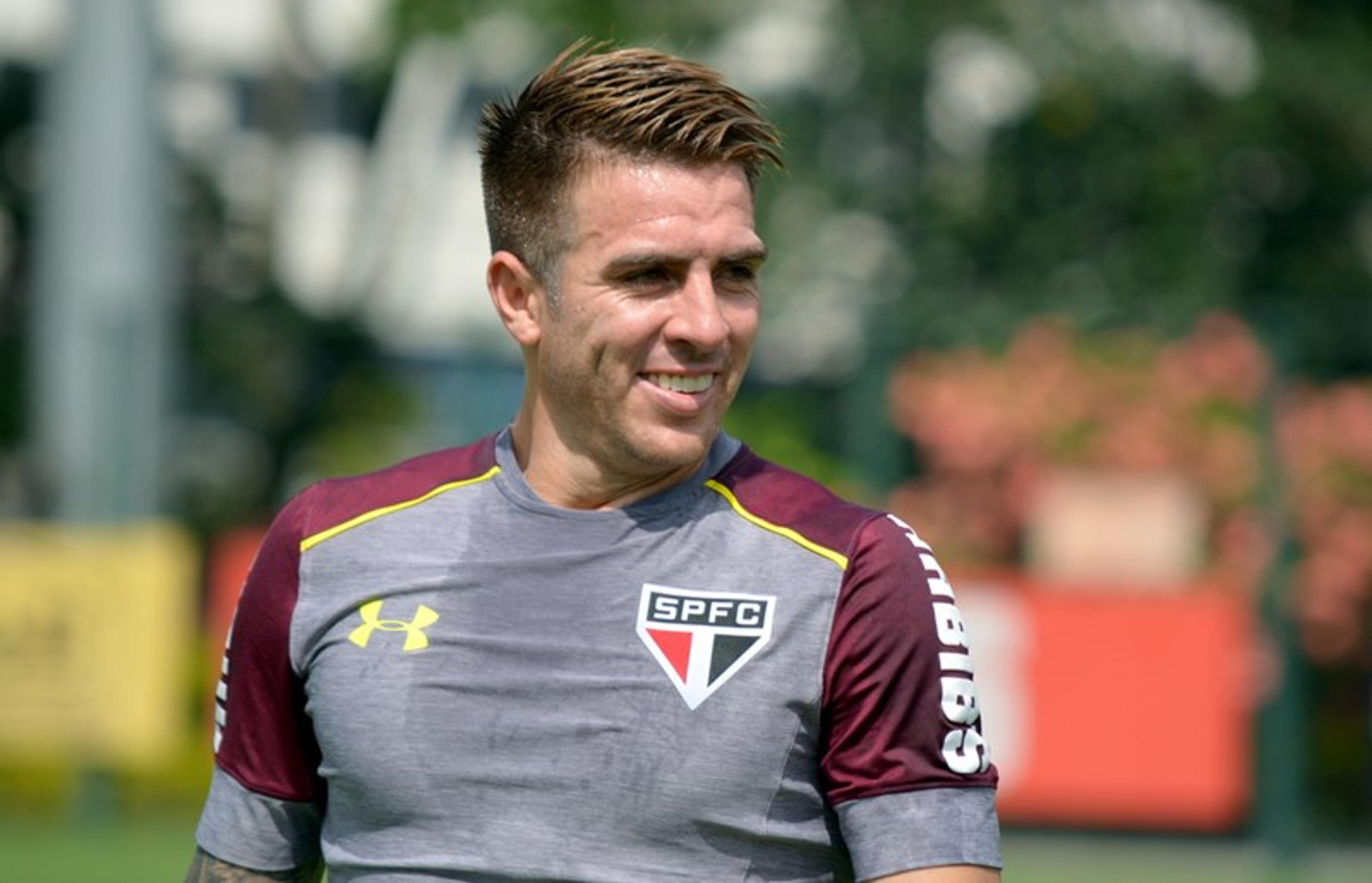 Com estiramento na coxa, Buffarini volta a desfalcar o São Paulo