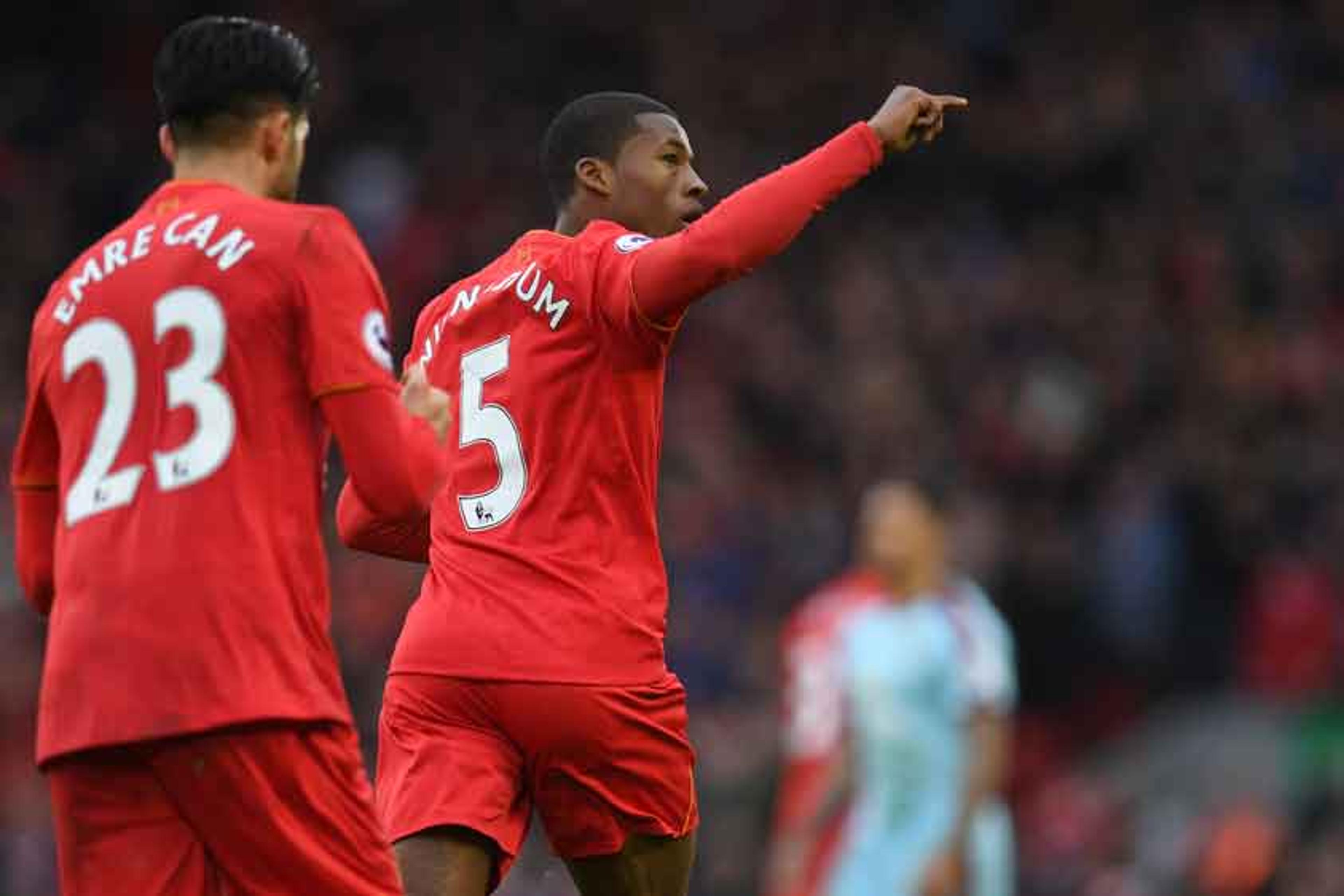 Liverpool vence o Burnley e chega à segunda vitória seguida no Inglês