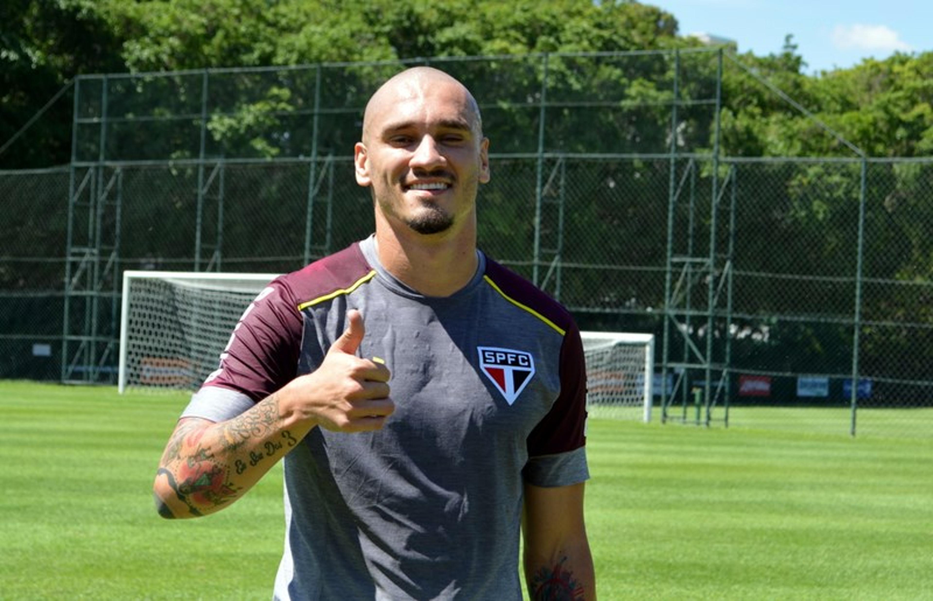 São Paulo pode ter dupla de zaga titular de volta contra o Corinthians