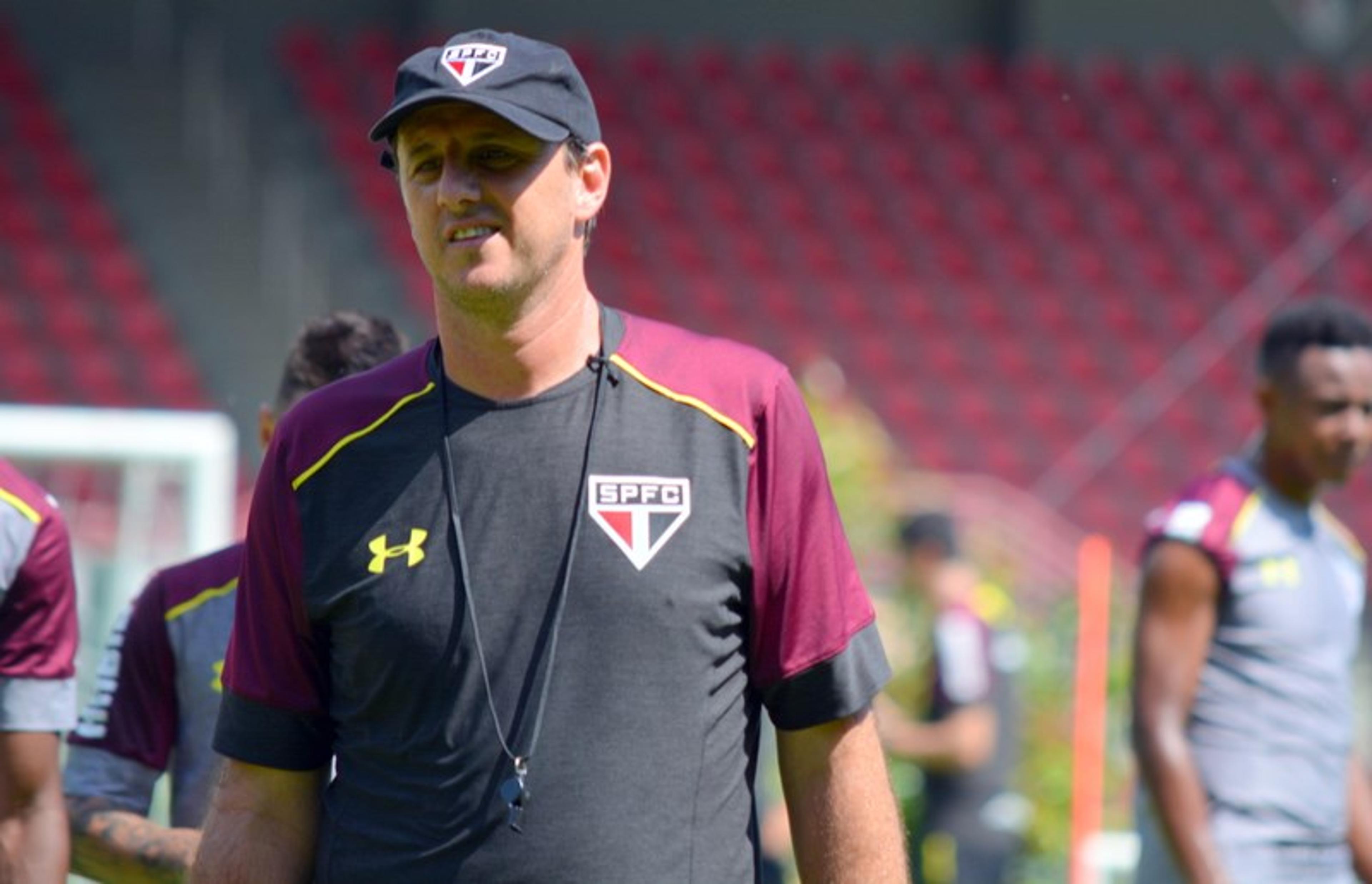 Ceni abre treino, mas esconde time para enfrentar o Ituano no Morumbi