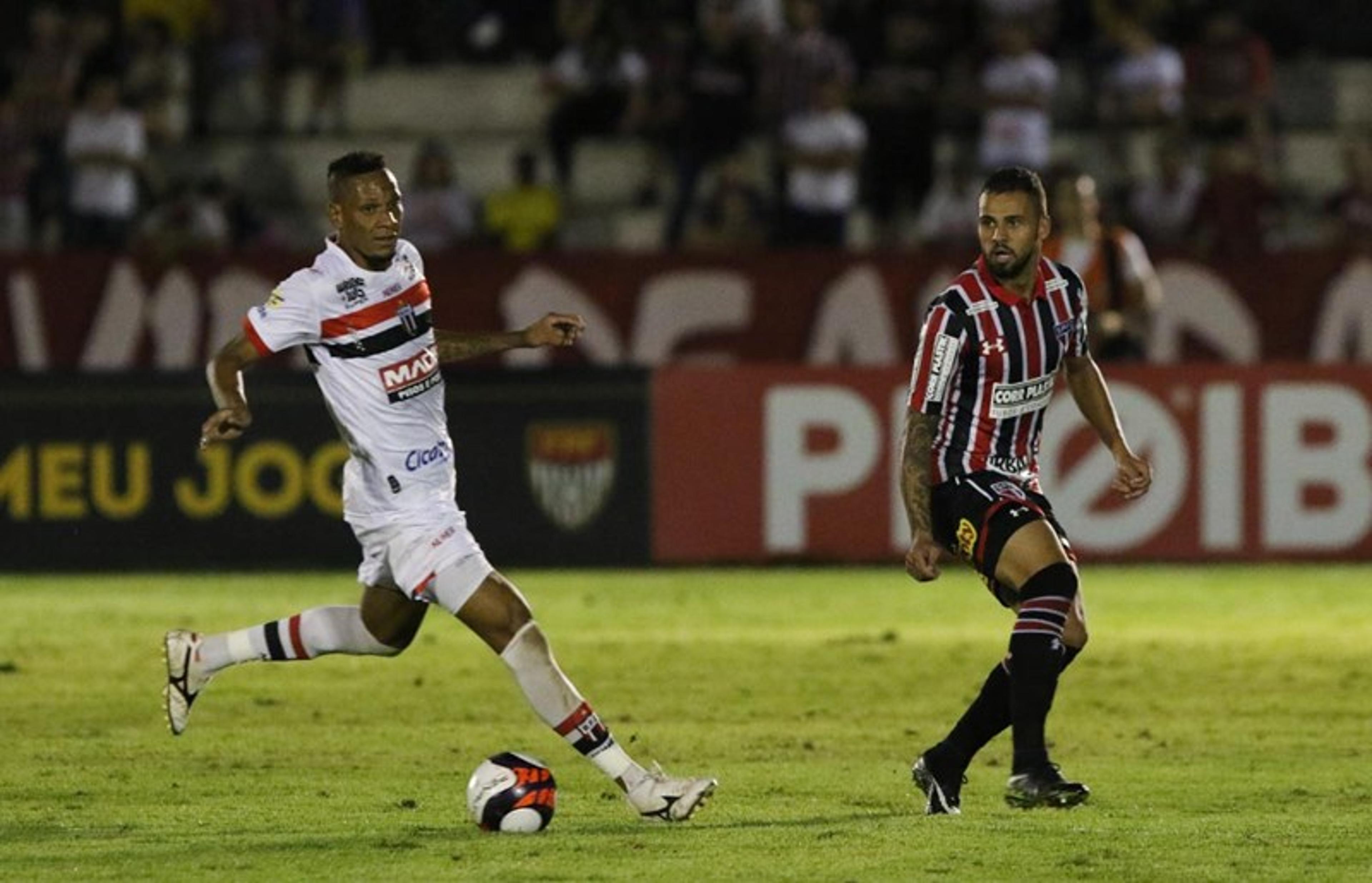 Titular, Lucão enaltece atuação e triunfo do São Paulo sem levar gols