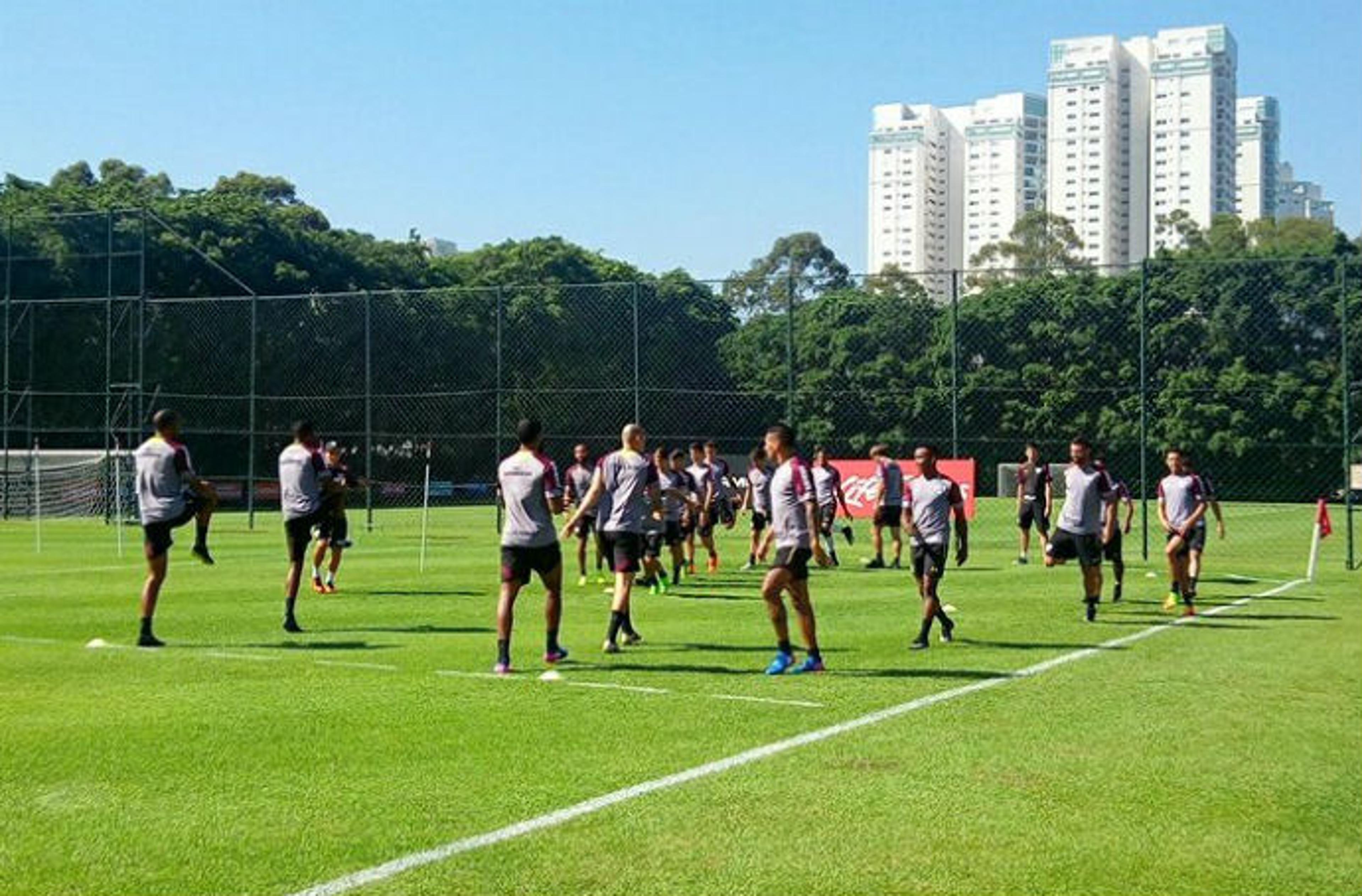 Trio vai a campo e pode reforçar o São Paulo contra o Corinthians