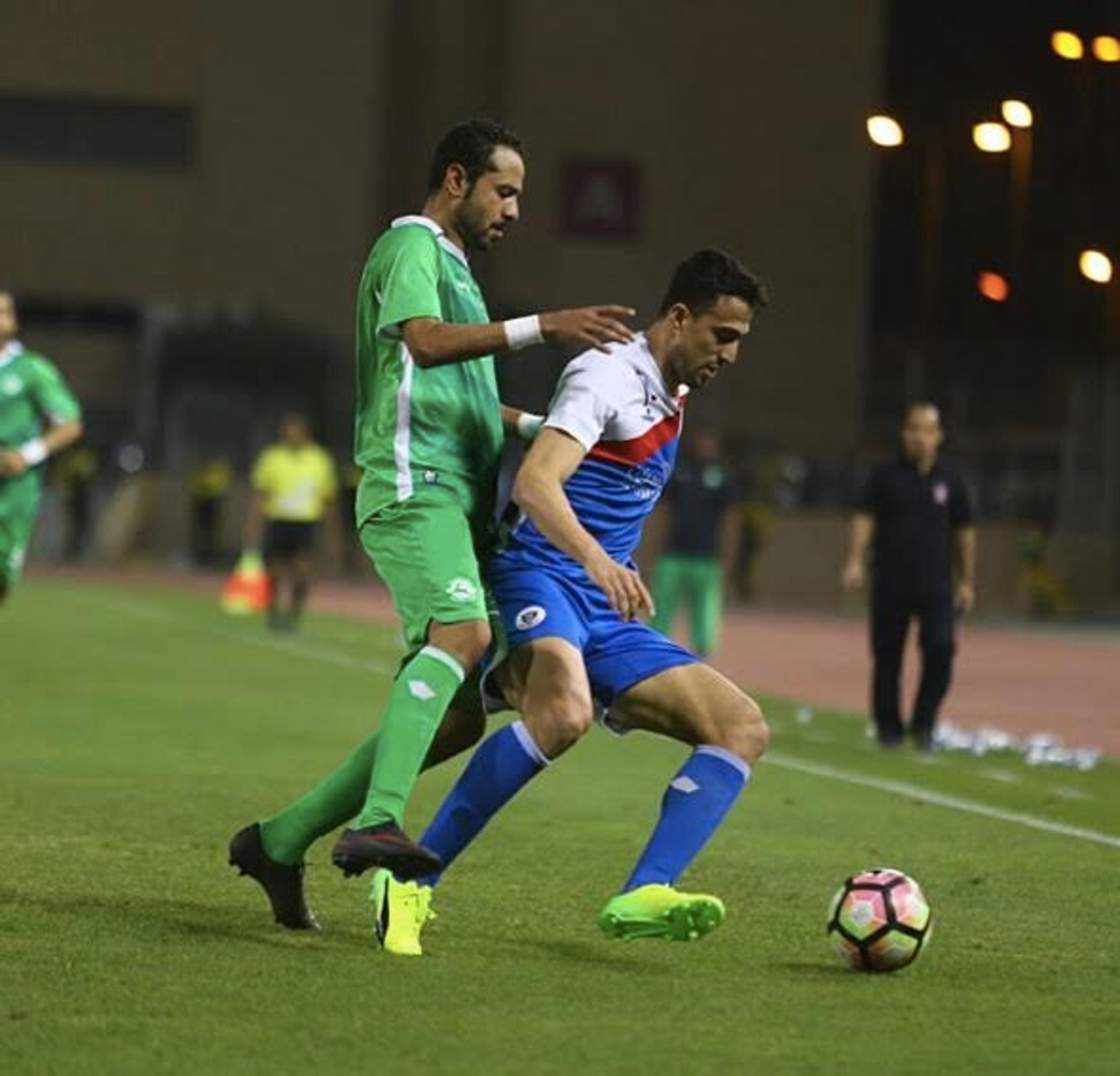 Após levar a Copa, brazuca luta para vencer o Campeonato do Bahrein