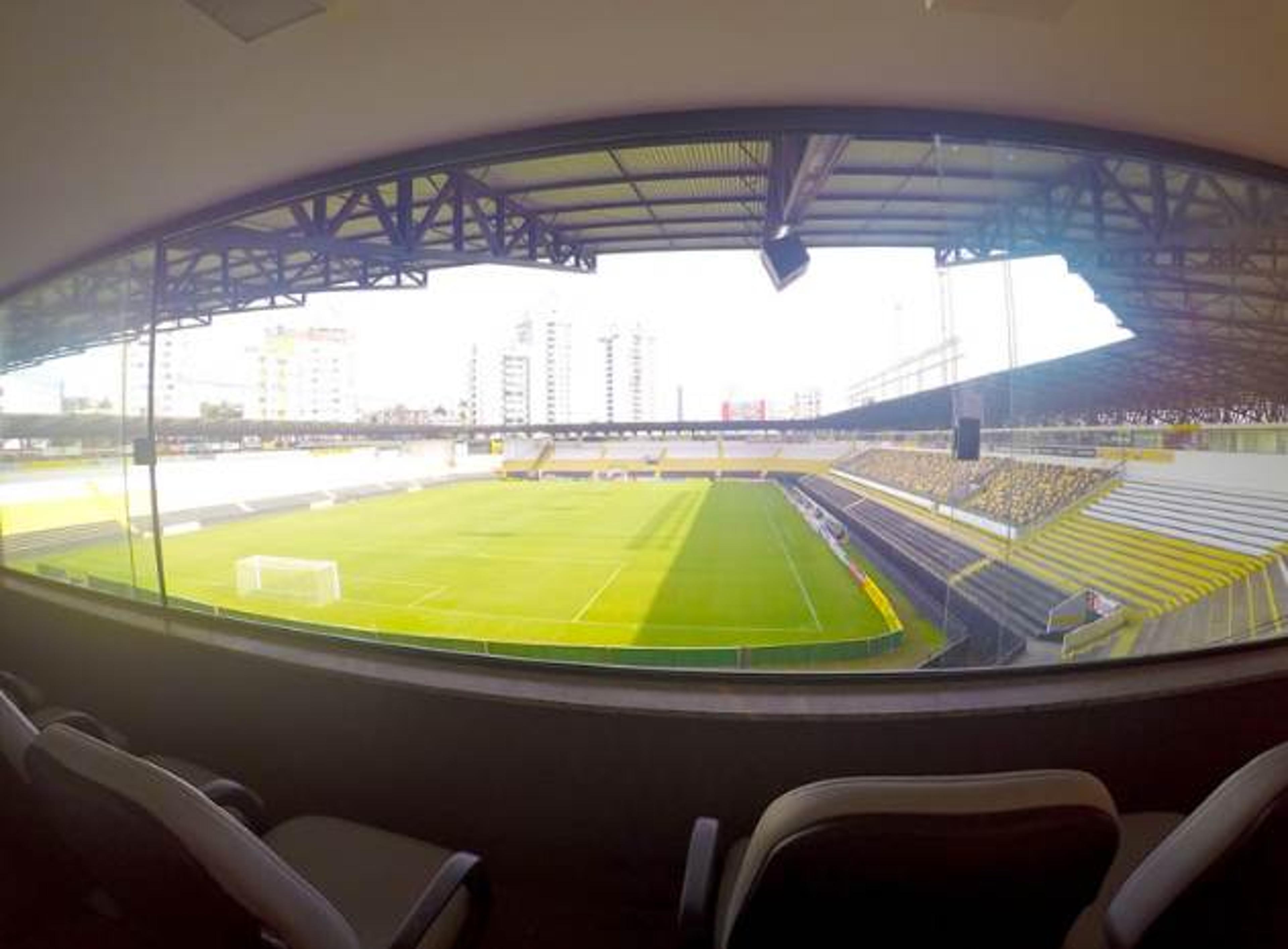 Com direito a lambança de goleiro, Criciúma vence o Guaraní no Heriberto Hülse