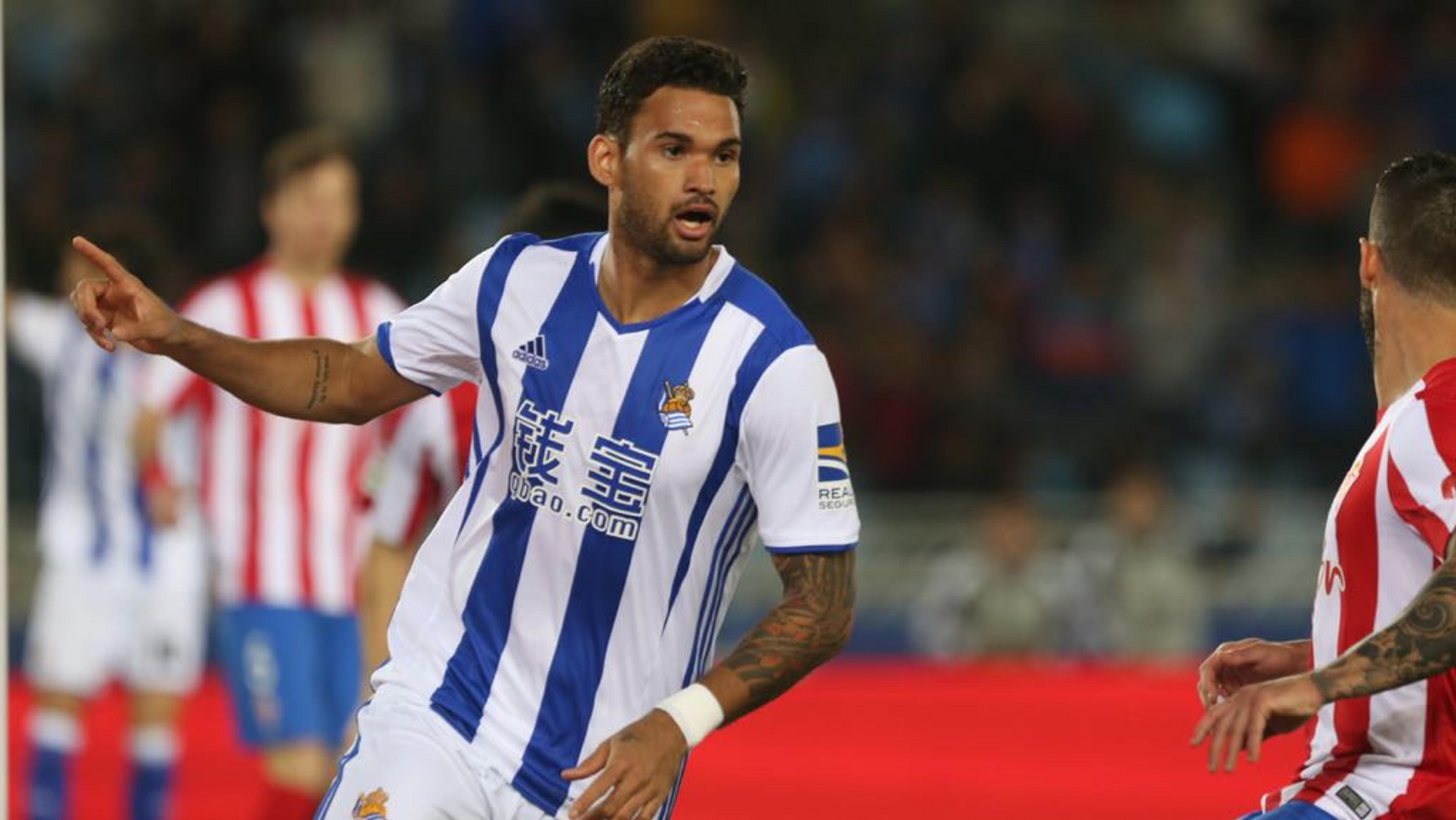 Willian José marca, e Real Sociedad volta ao grupo da Liga Europa