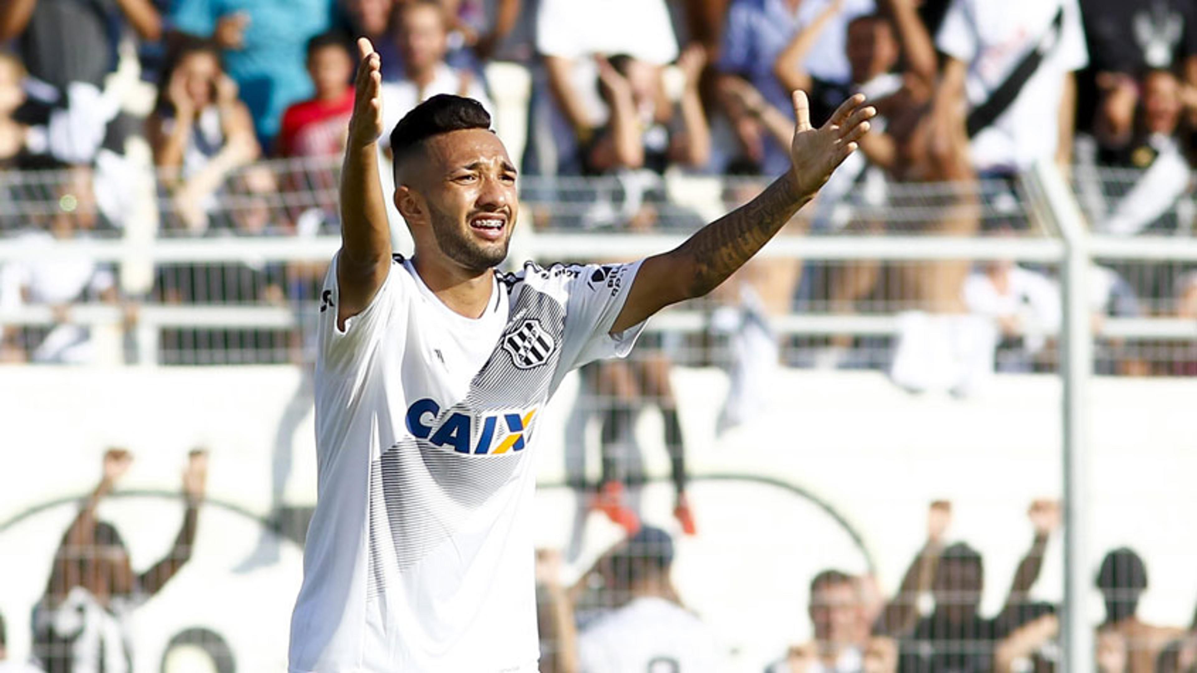 Perto do Corinthians, Clayson recebe elogios de Jadson: ‘Muita qualidade’