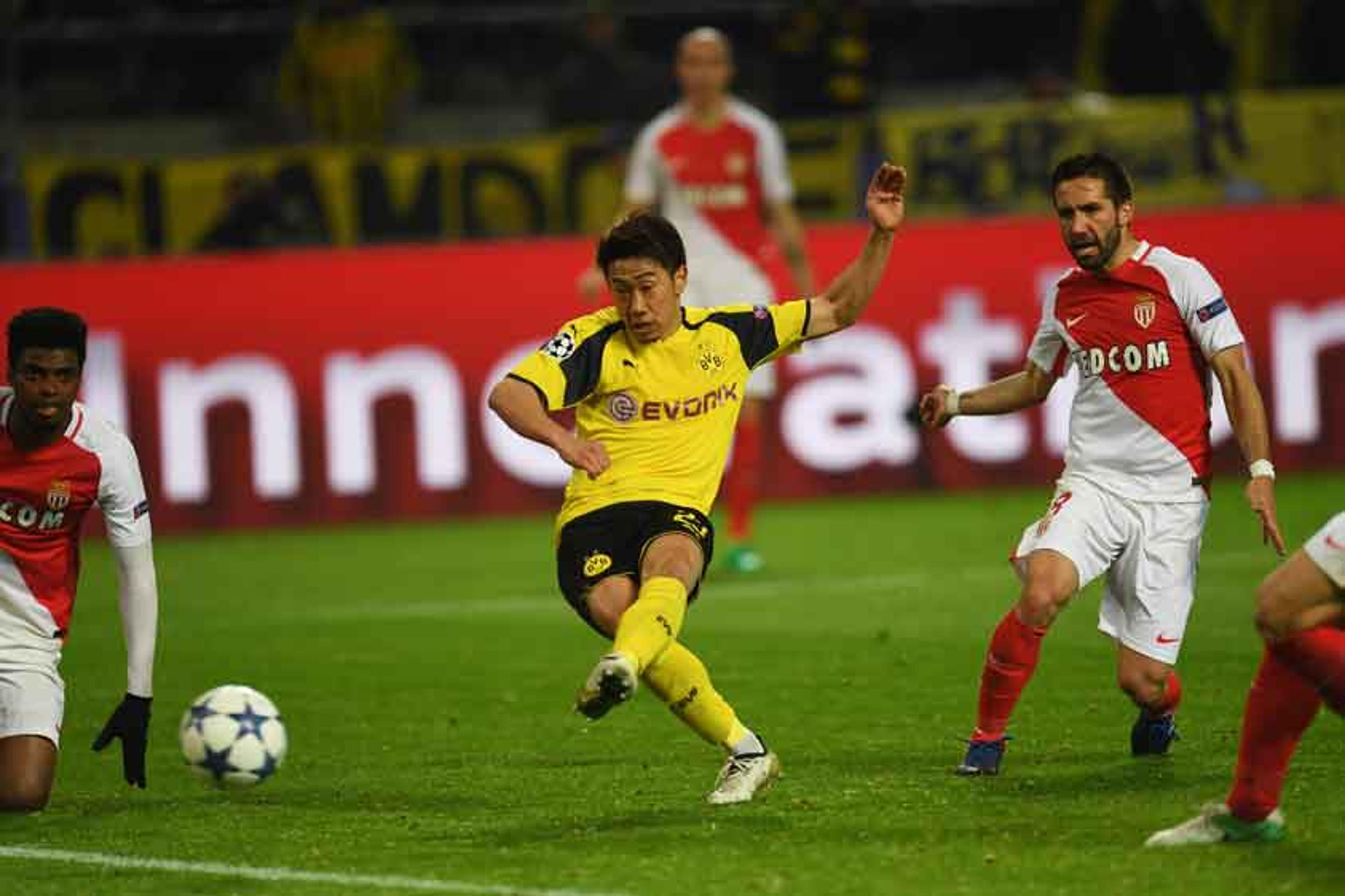 Kagawa renova contrato com o Borussia Dortmund até 2020