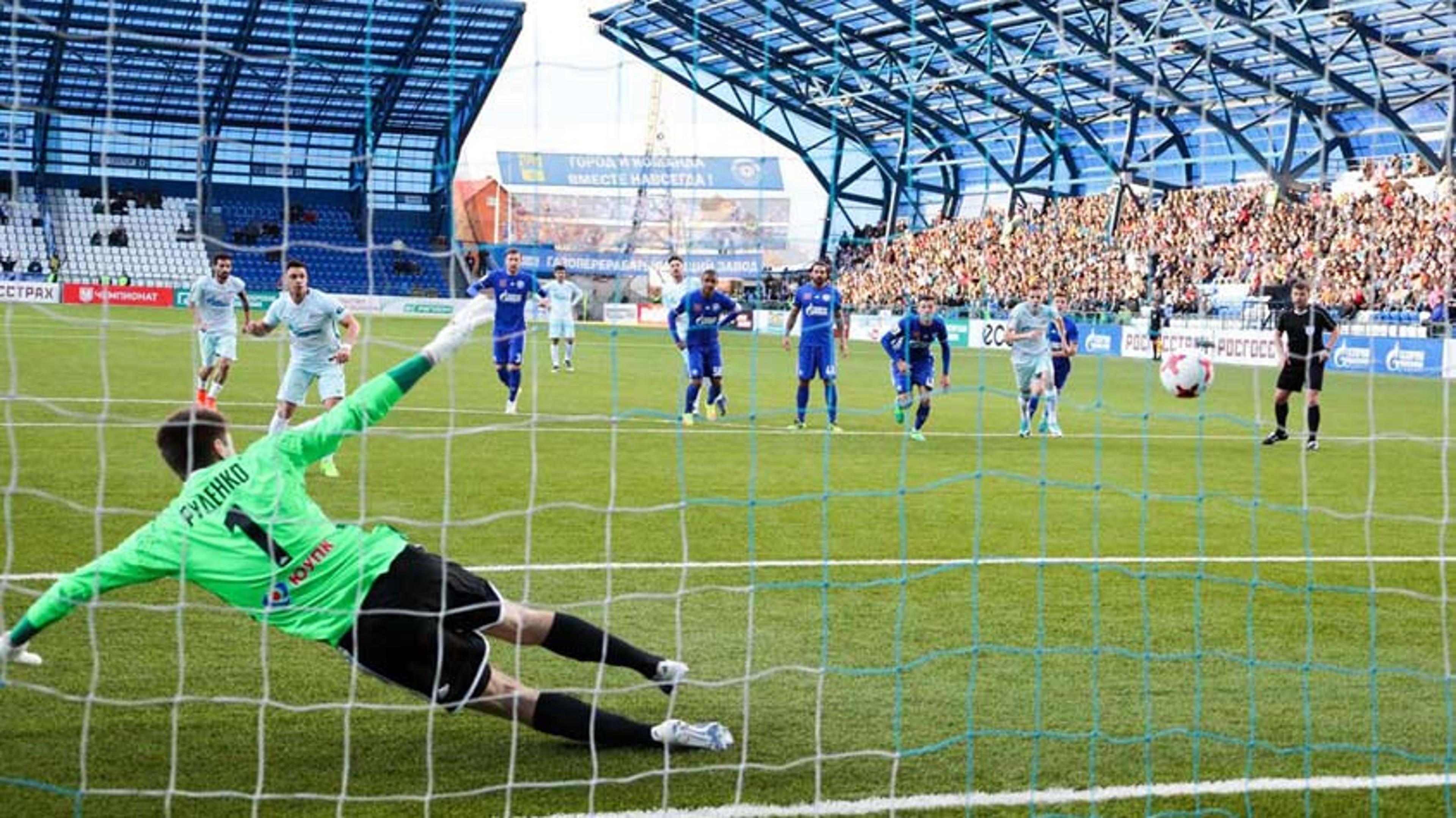 Giuliano marca e garante vitória do Zenit; Vitinho faz para o CSKA