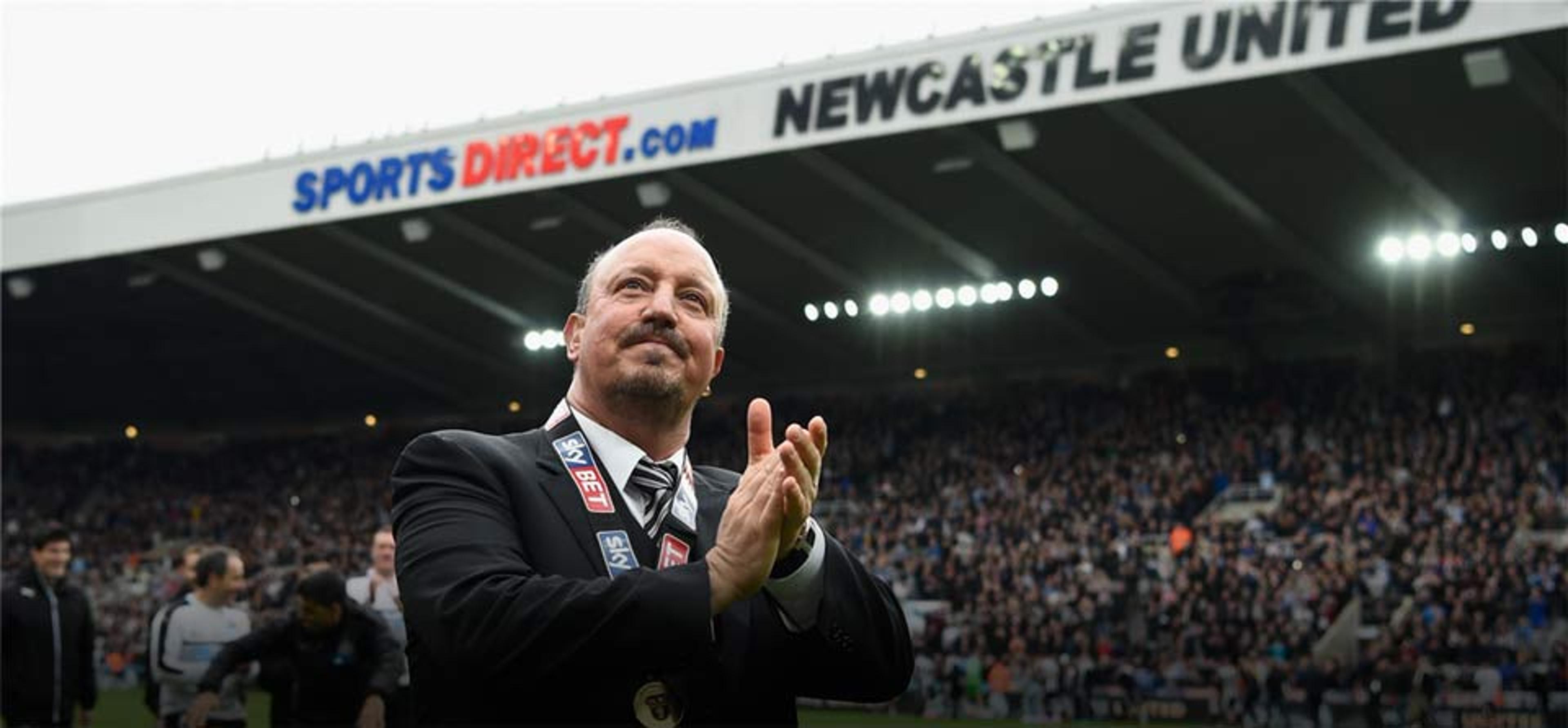 Newcastle confirma permanência do técnico Rafa Benítez