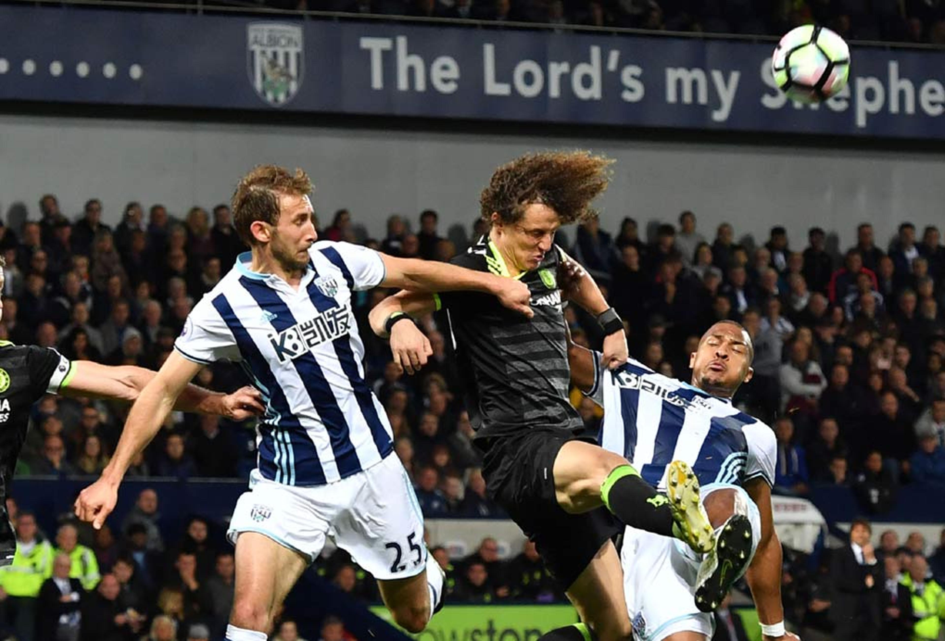 David Luiz ignora críticas e celebra título inglês: ‘Sou um privilegiado’