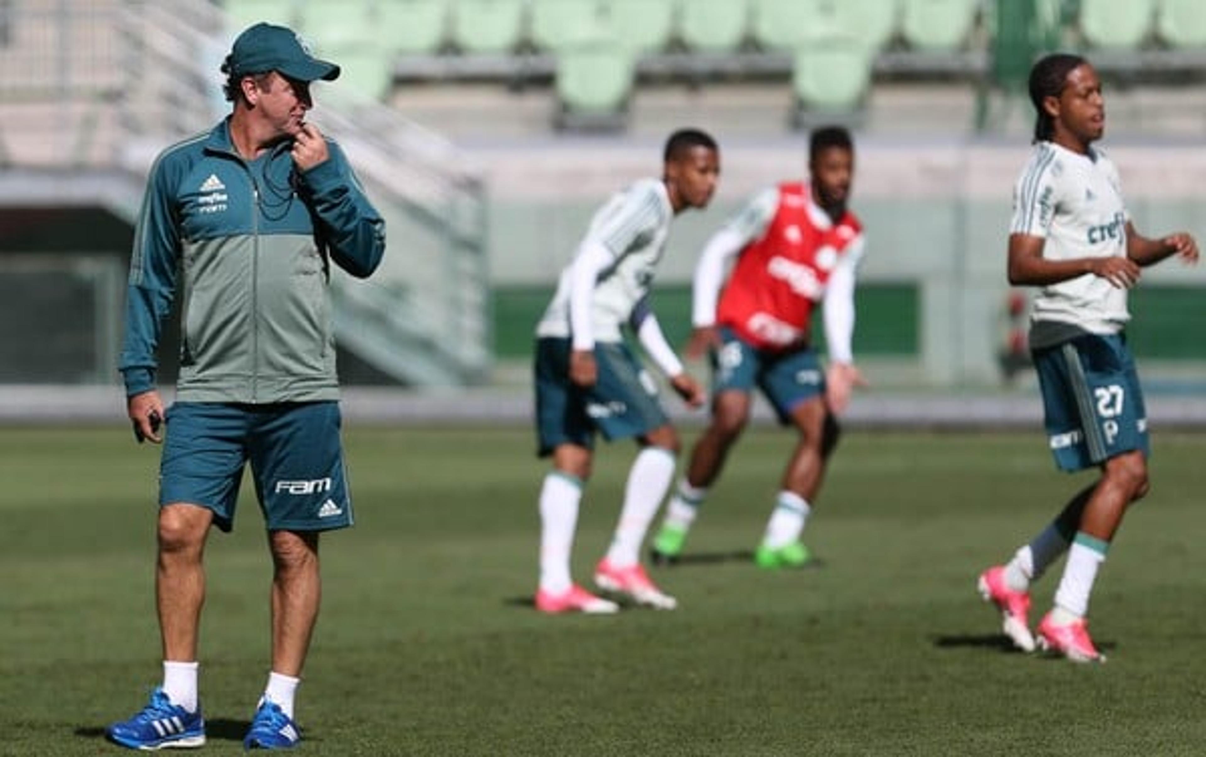 Cuca comanda recreativo no Allianz Parque antes da estreia no Brasileiro