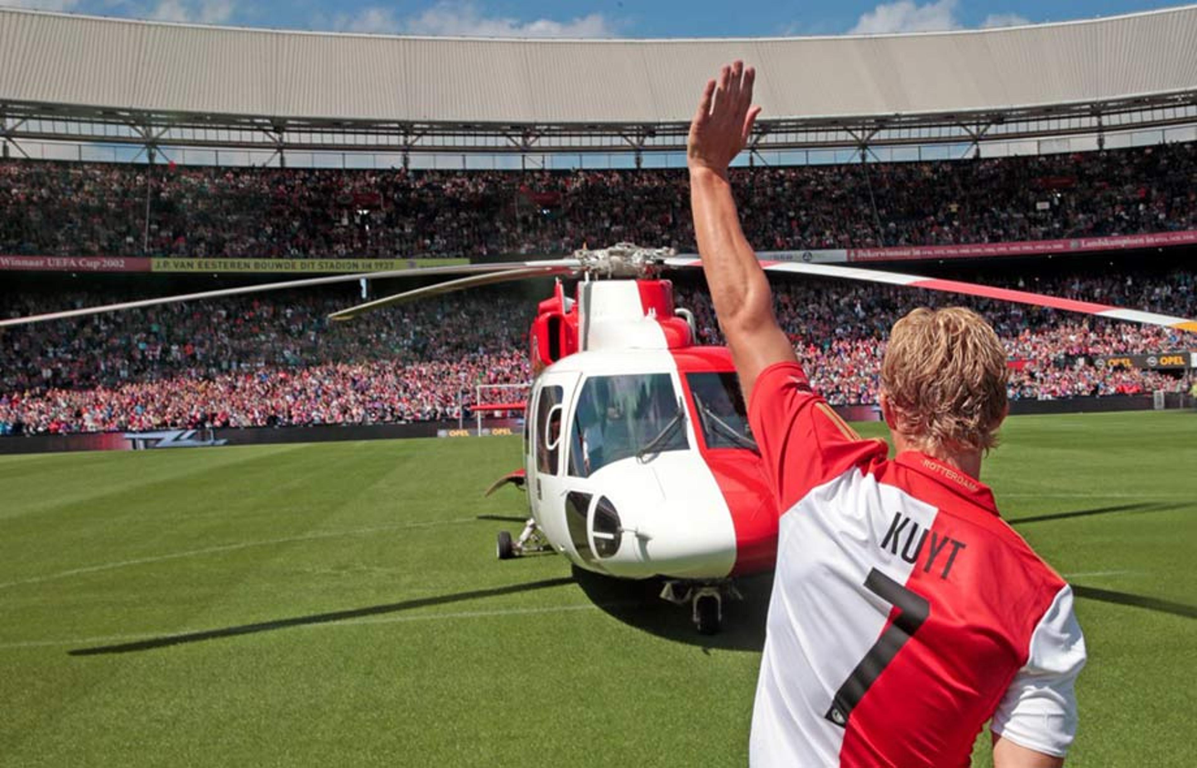 Após garantir título holandês para o Feyenoord, Dirk Kuyt se aposenta