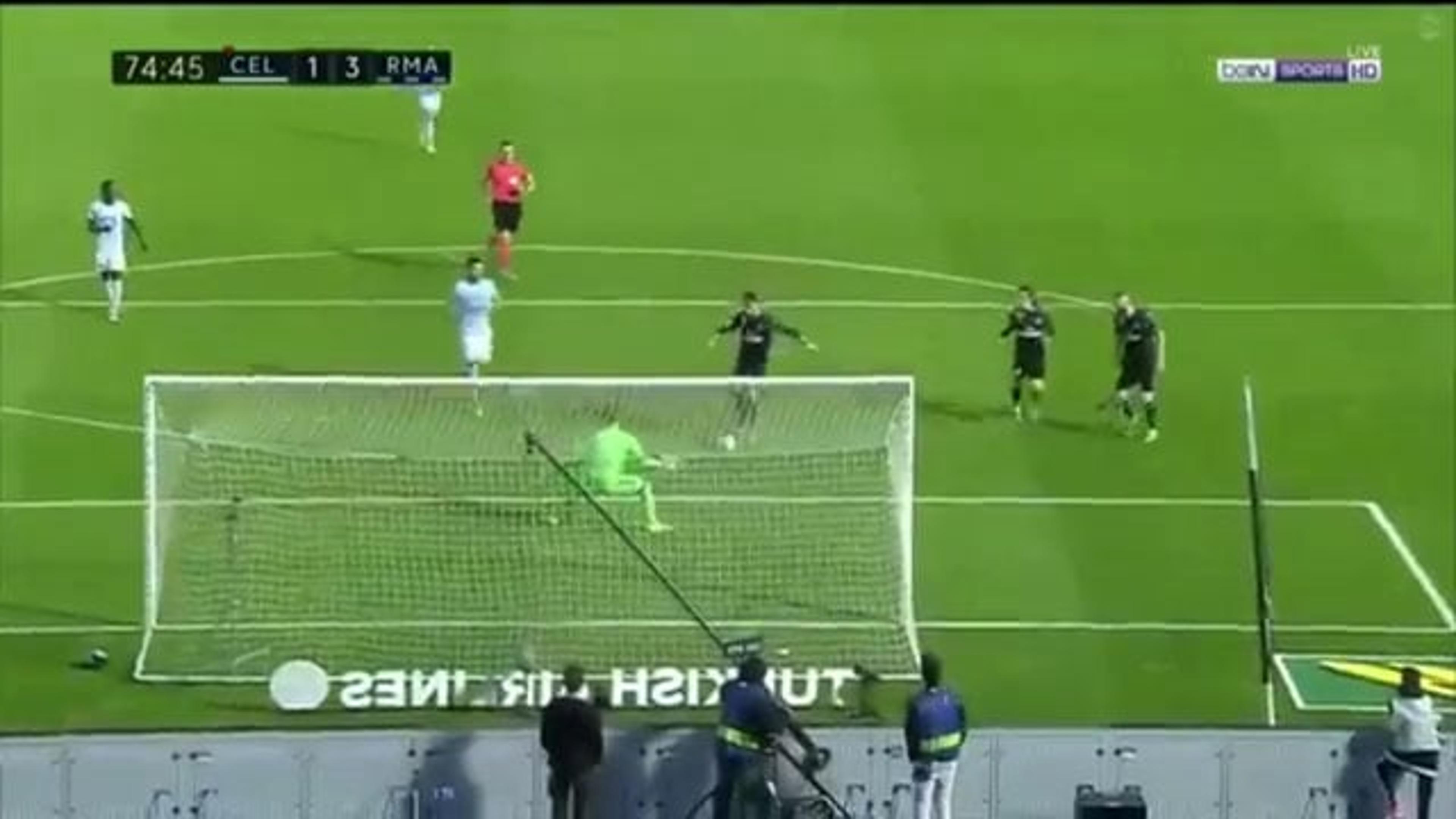 Craques também erram! CR7 perde gol incrível contra o Celta; assista