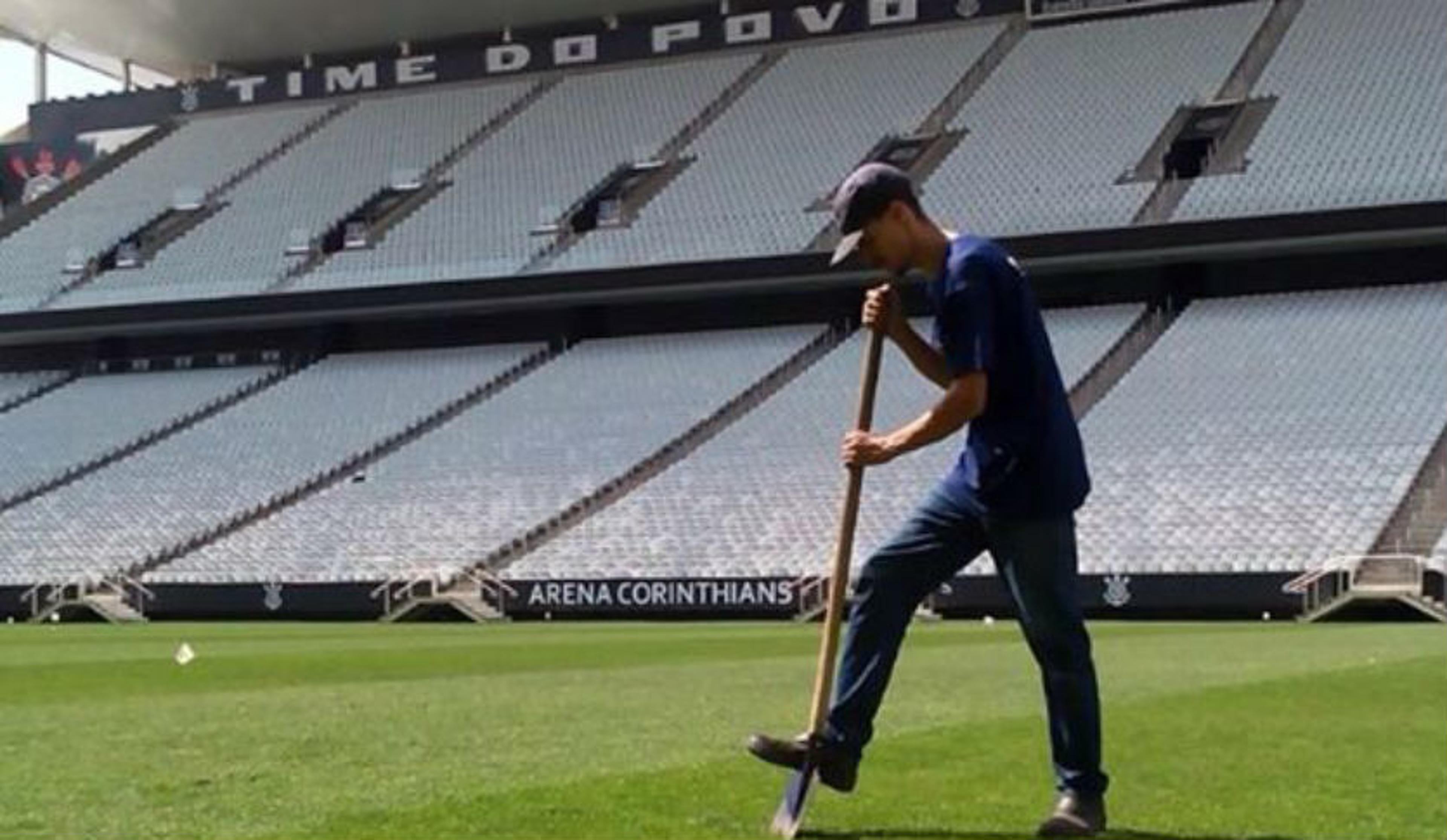 Corinthians se organiza para renovar gramado da Arena durante as férias