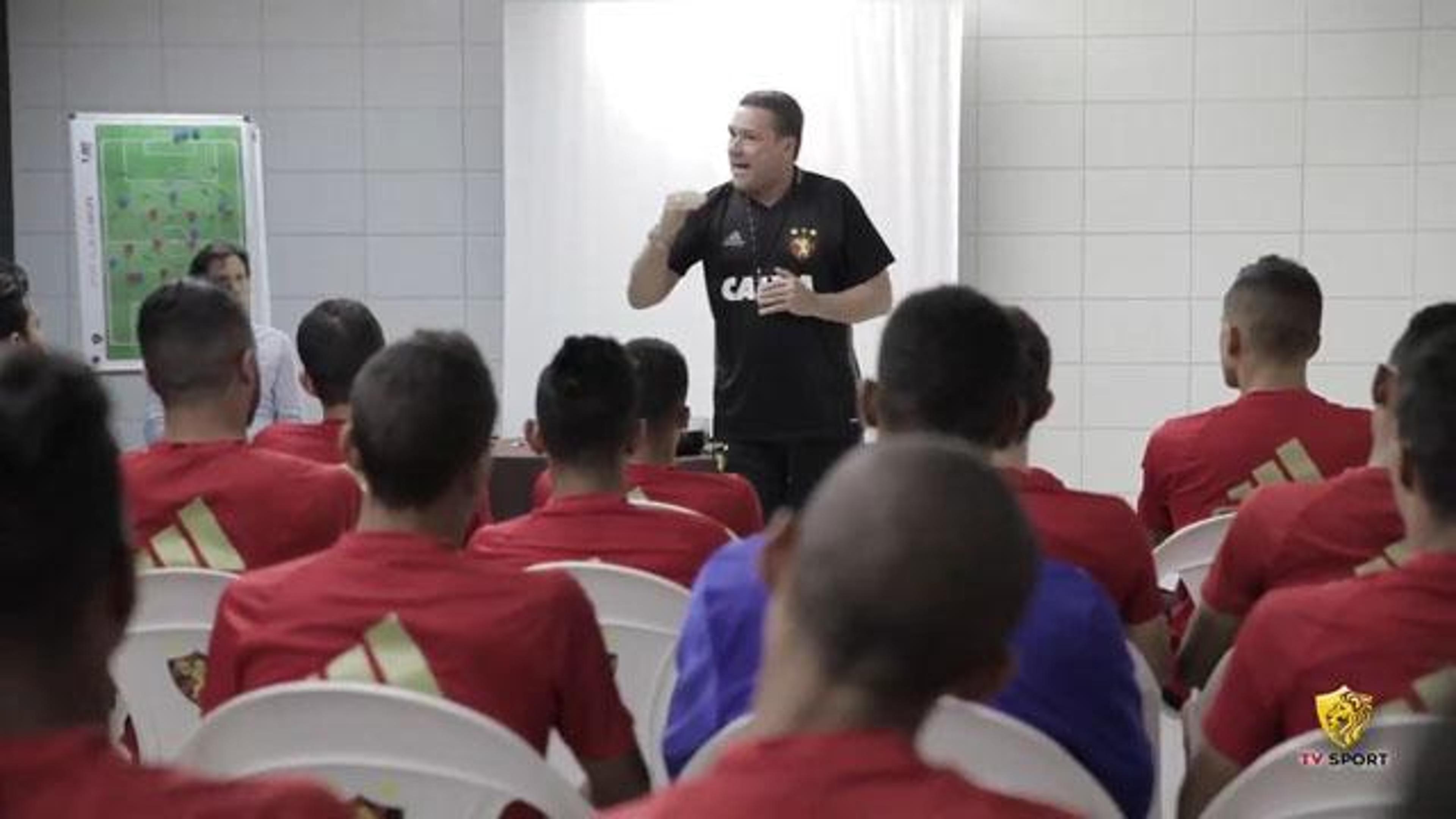 Em primeira conversa com elenco, Luxemburgo valoriza torcida e estádio do Sport. Veja!