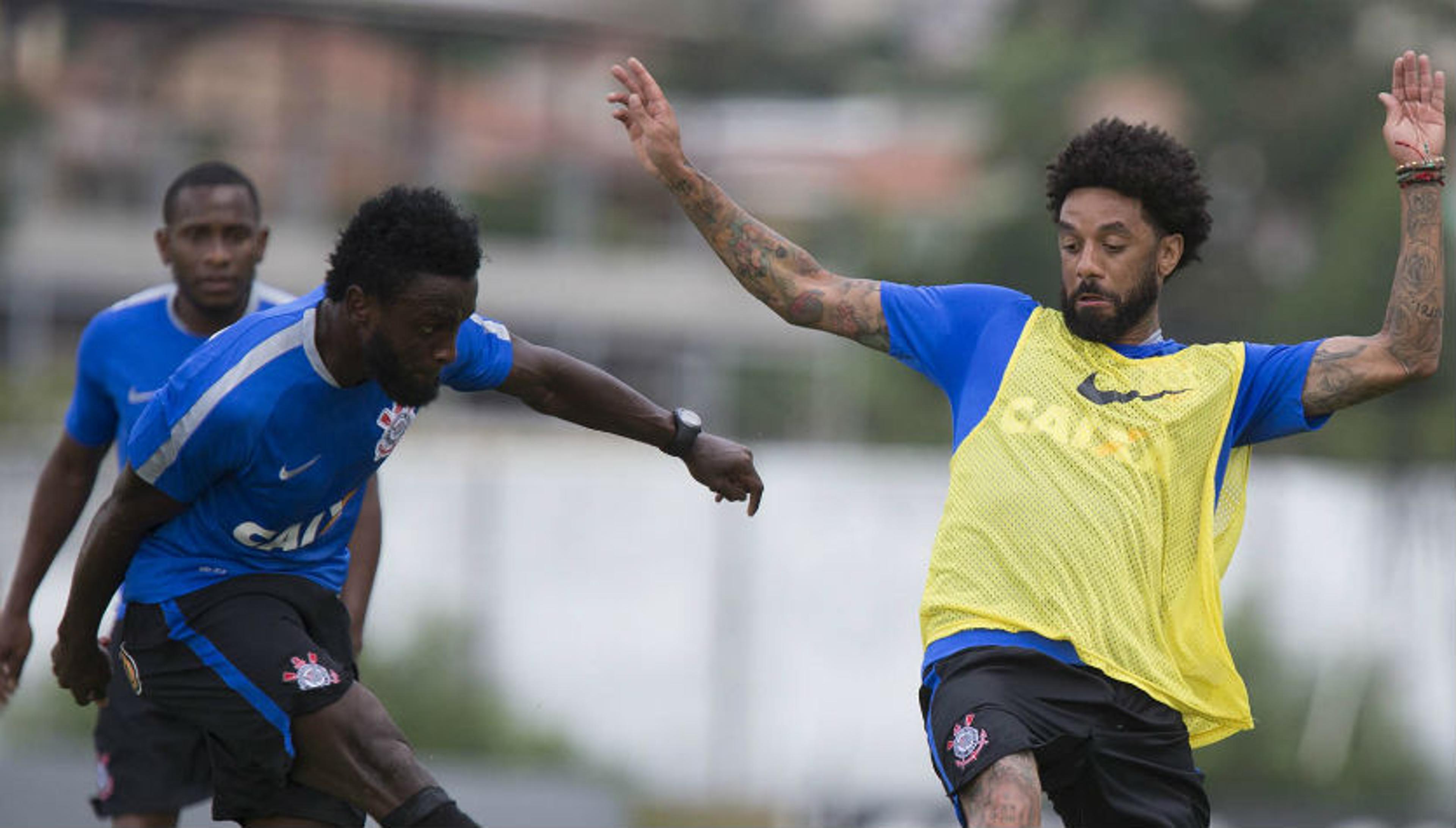 Clube boliviano desiste de dupla do Corinthians, mas pode levar garoto