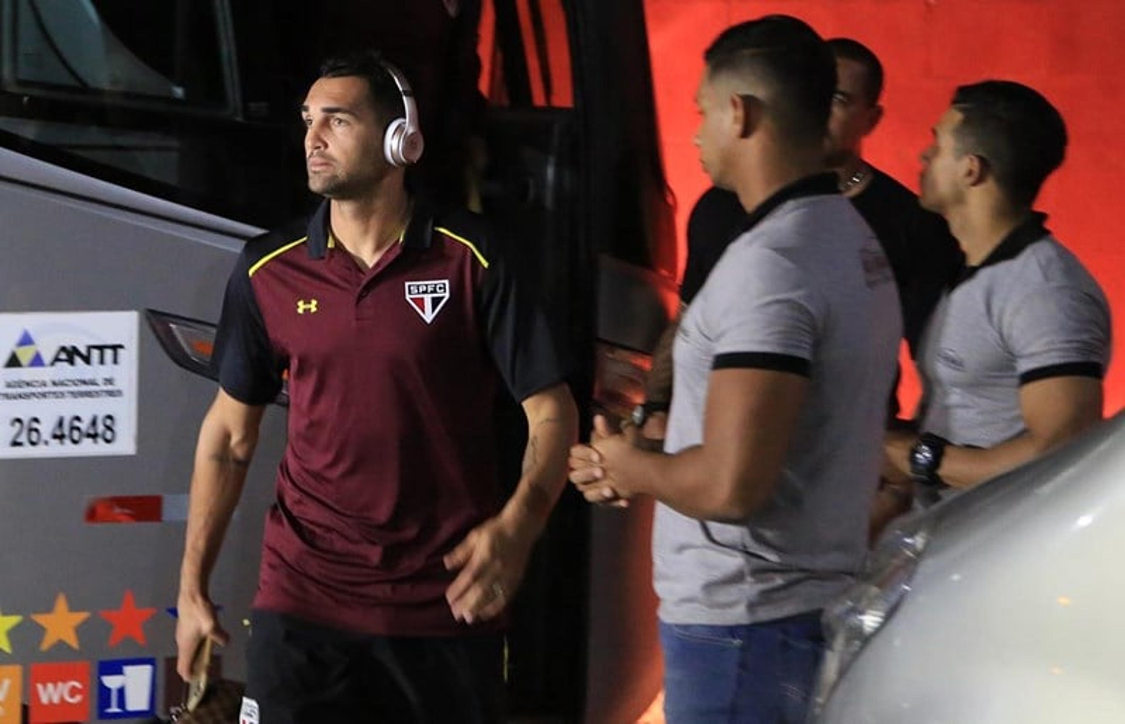 São Paulo libera jogadores de treino durante feriado em Pernambuco