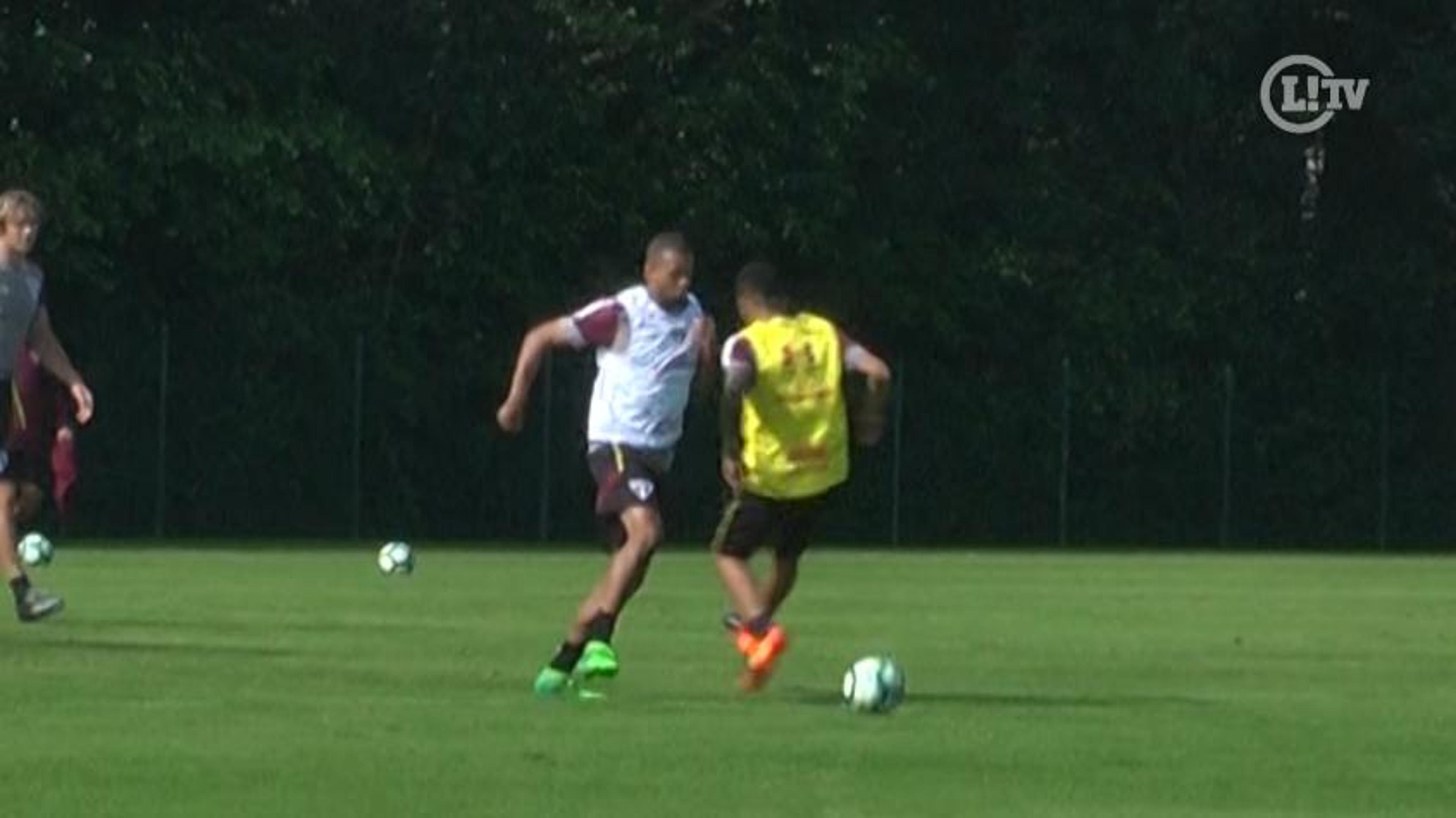 Wesley leva caneta de Edimar em treino do São Paulo. Assista!