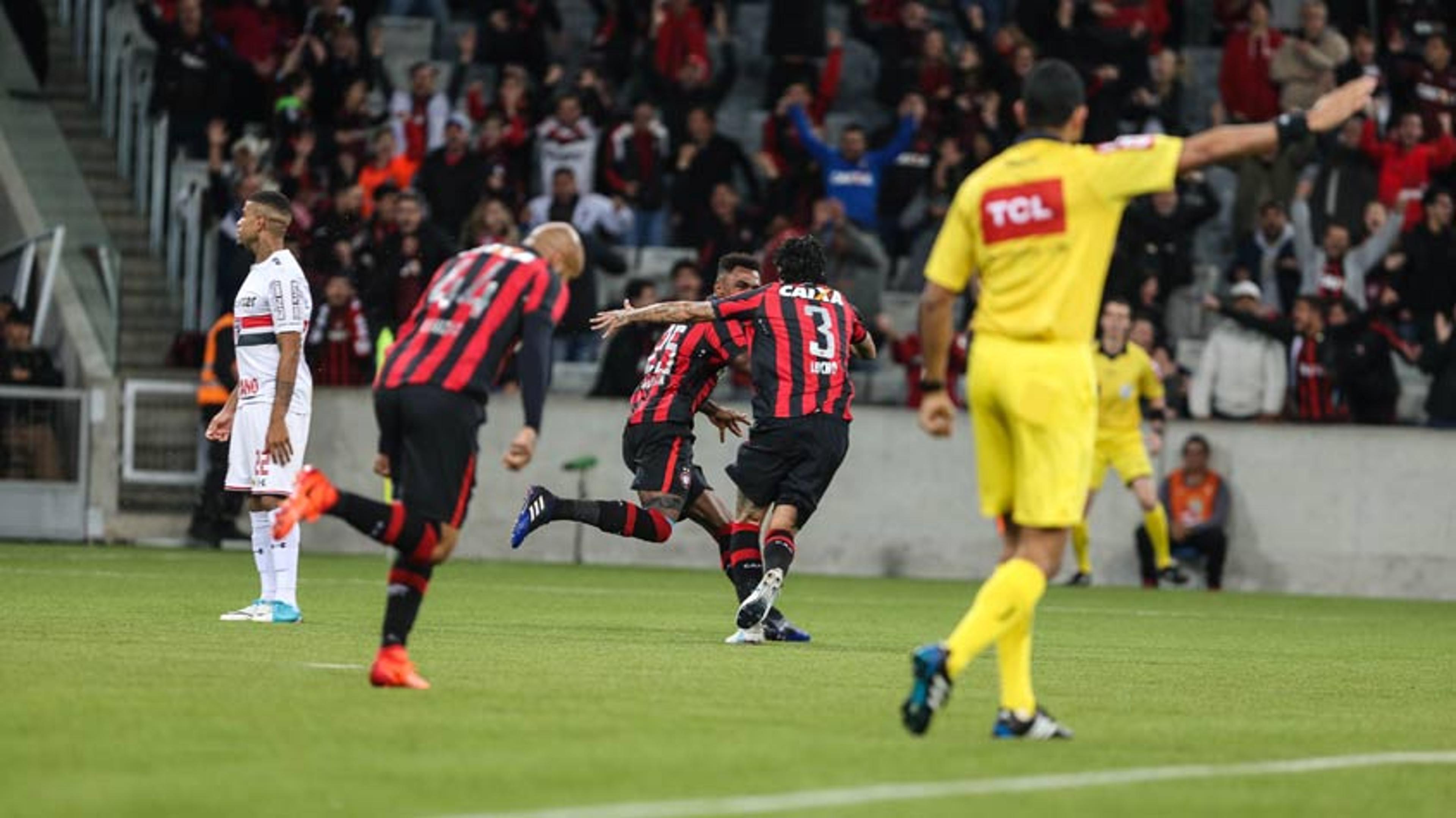 São Paulo x Atlético-PR: prováveis times, desfalques, onde ver e palpites