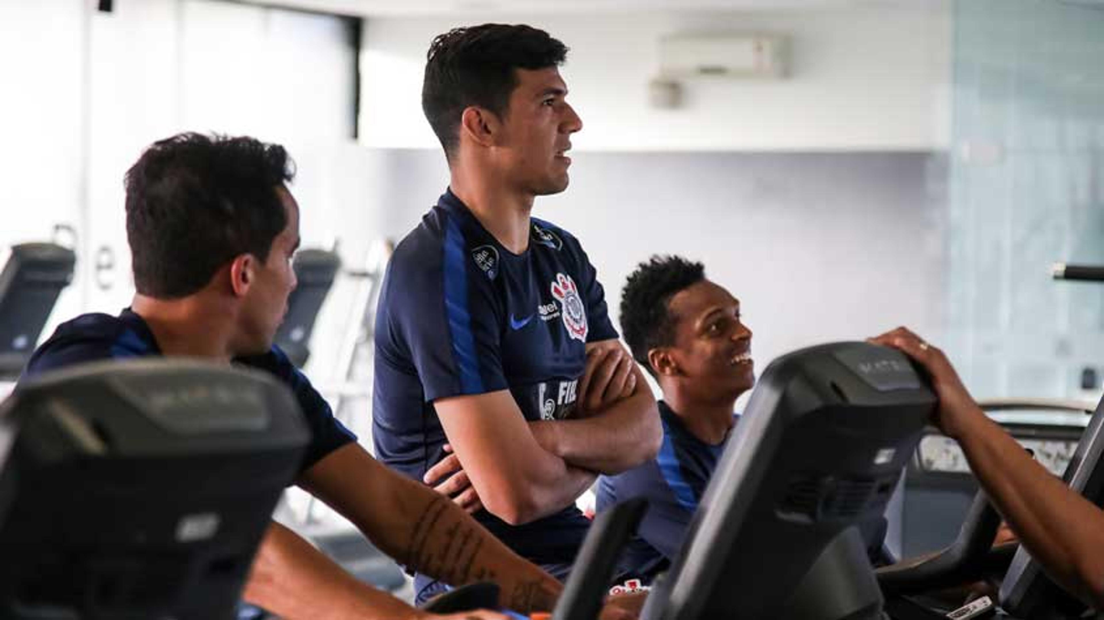 Já confirmado para encarar Grêmio, Corinthians treina com novidades