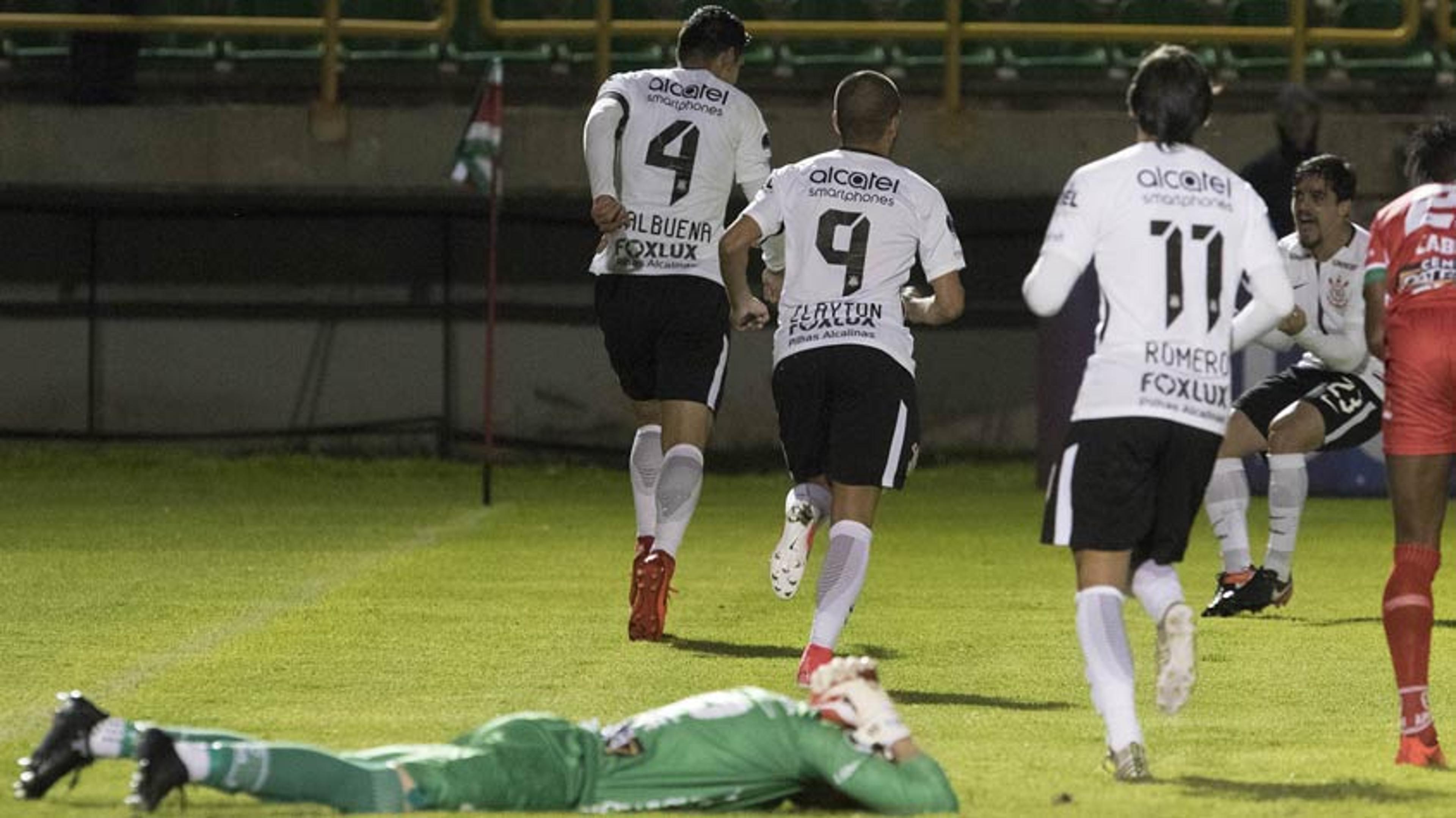 Não perde nunca! Balbuena faz no fim, e Corinthians arranca empate