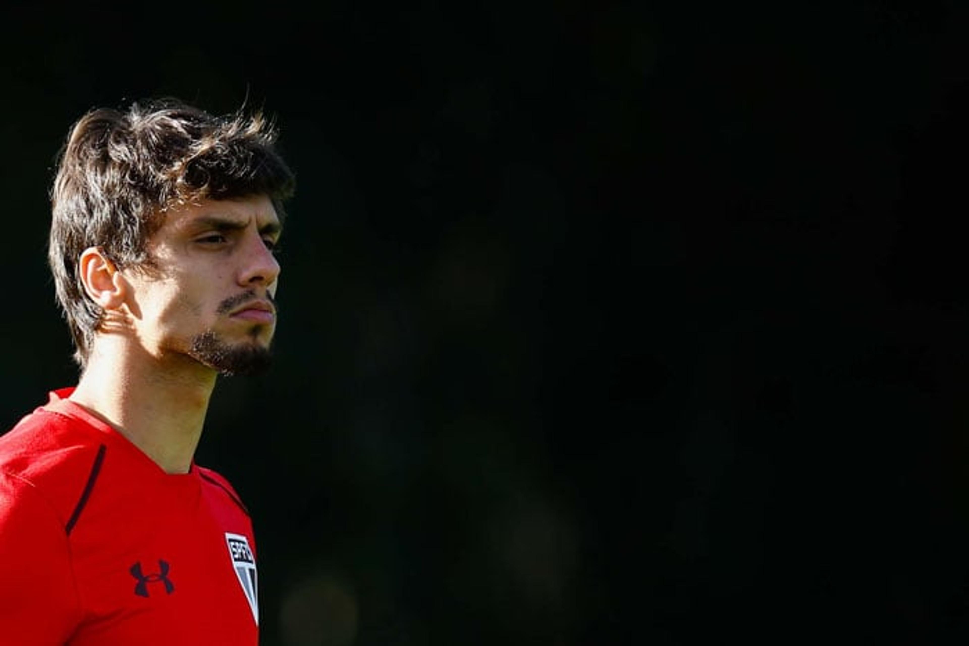 Zenit manda aviso e São Paulo se prepara para perder Rodrigo Caio