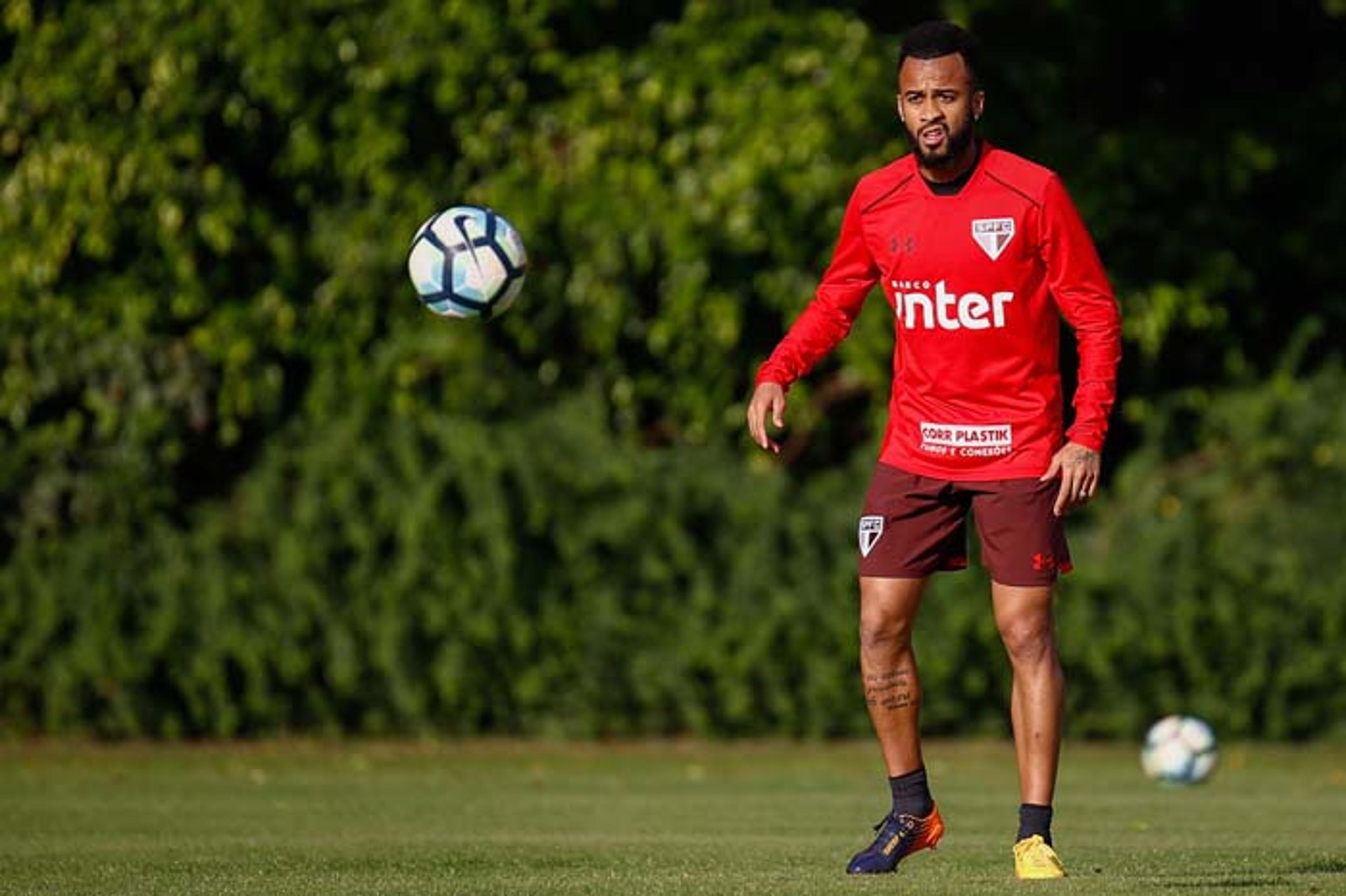 São Paulo e volante Wesley negociam rescisão de contrato