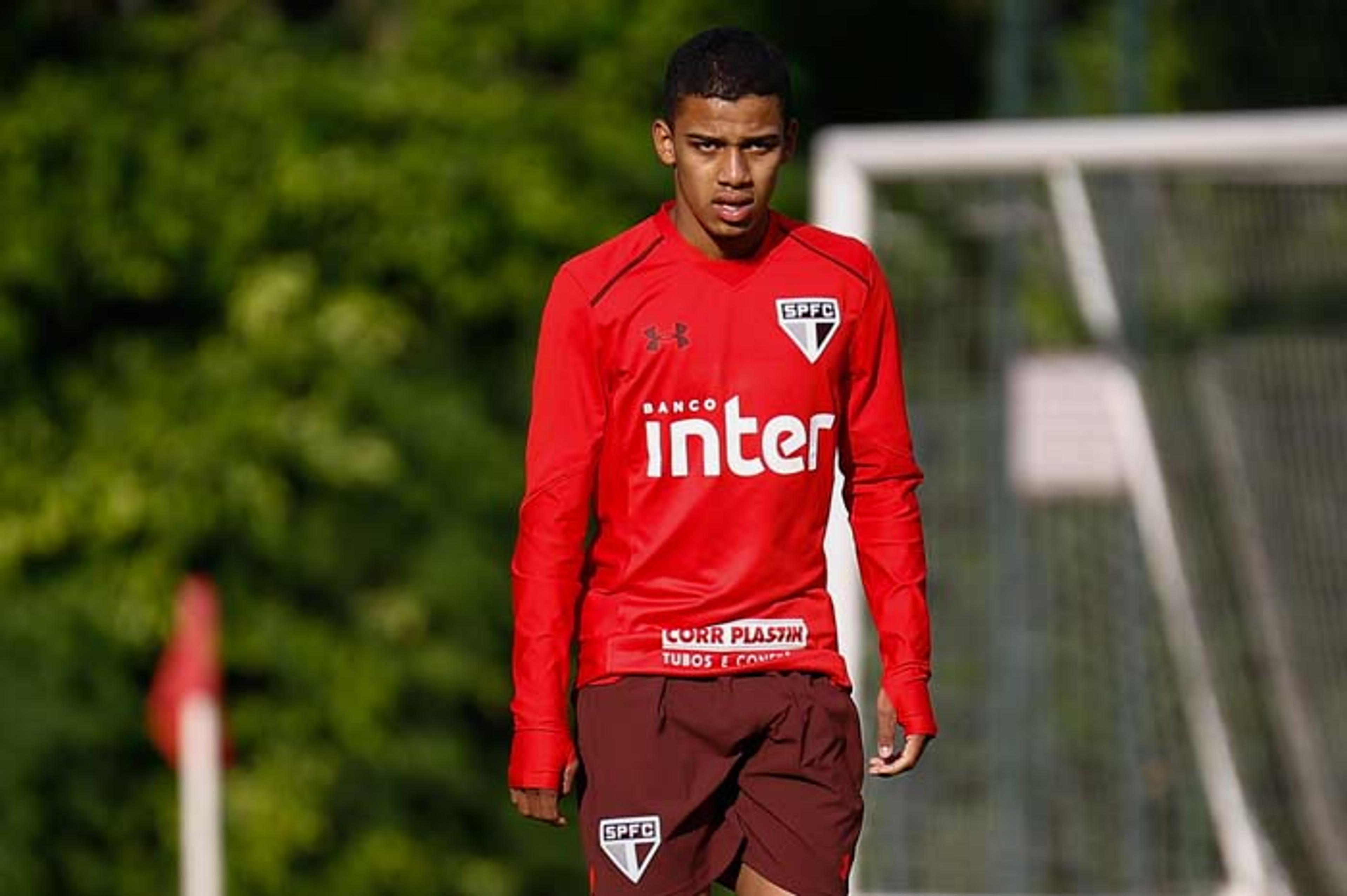 Blog da base: Brenner sobra no sub-17 do São Paulo. E agora, seguir a cartilha ou correr riscos?