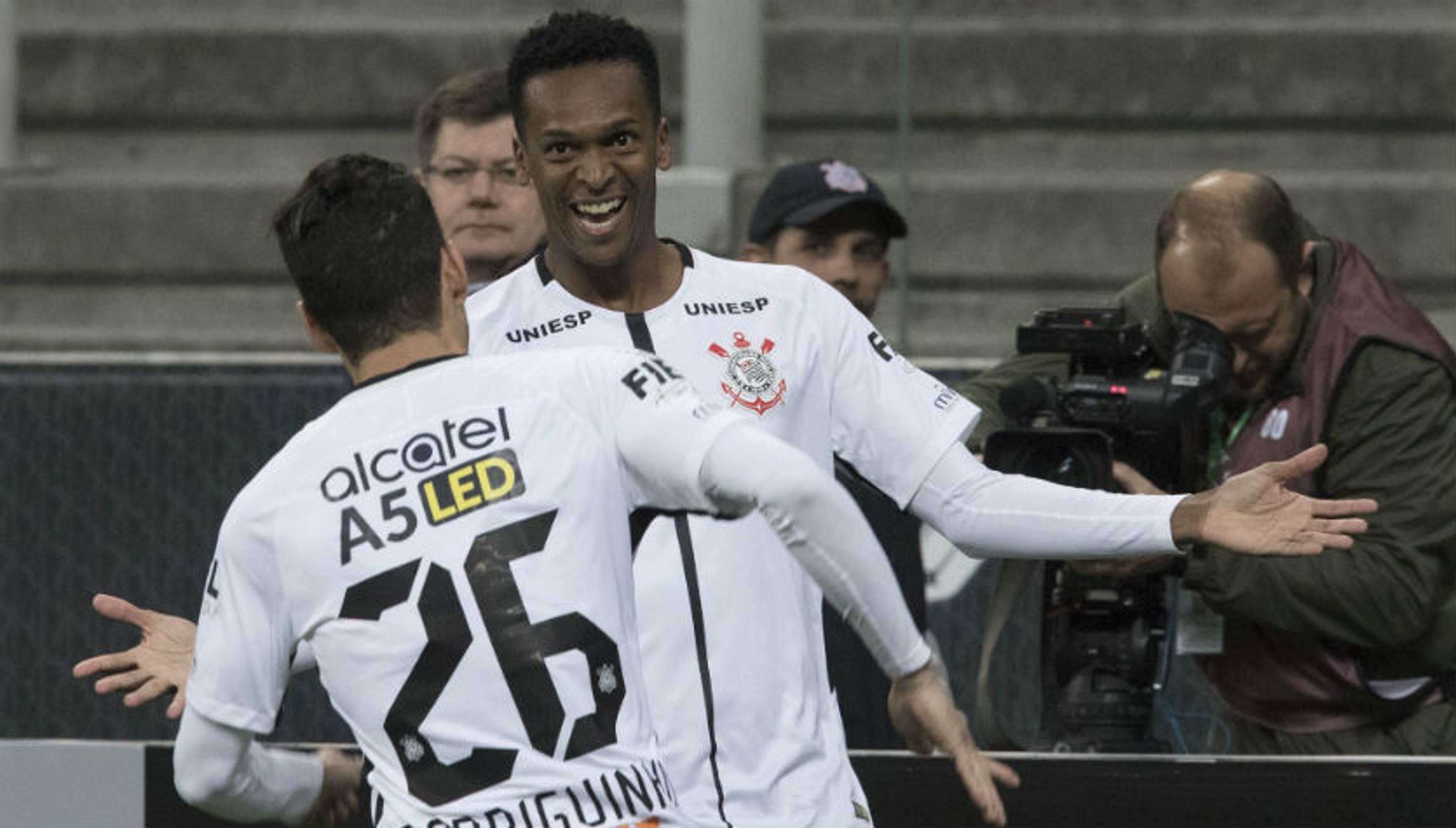 Estratégia para finalizar e precisão: um raio x do ataque do Corinthians