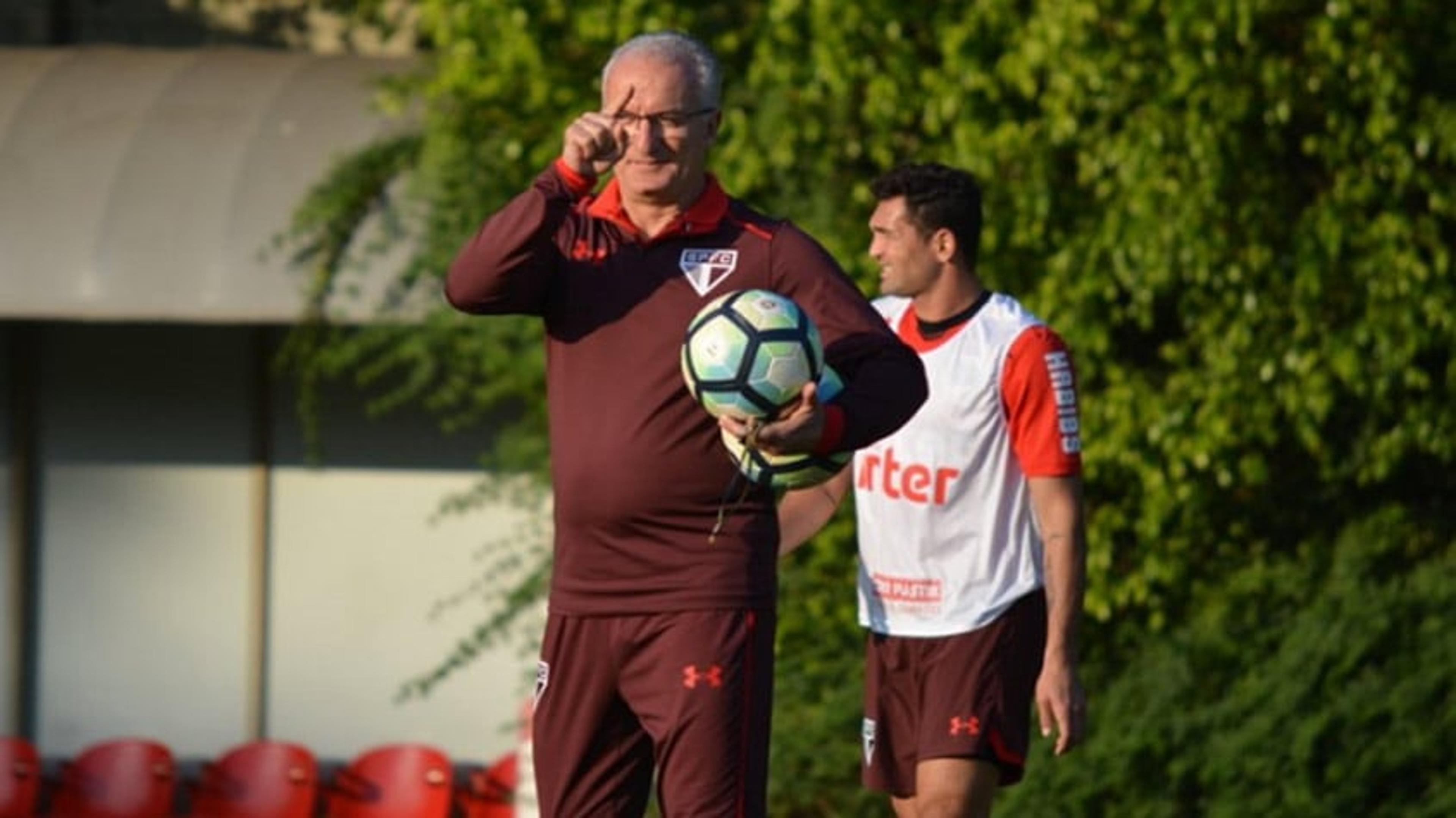 Dorival quer tranquilizar São Paulo e confia: ‘O time vai corresponder’