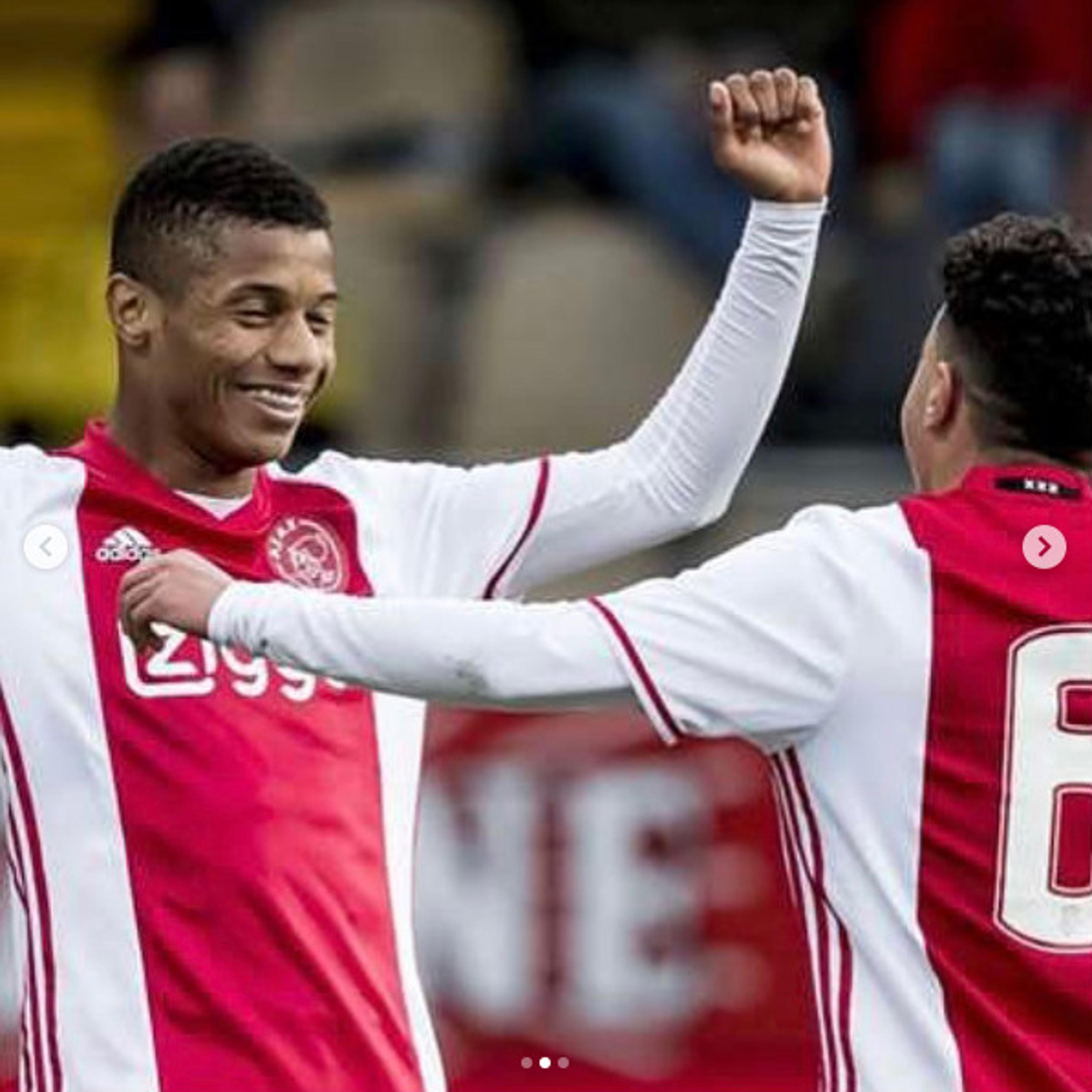 Brasileiro do Ajax faz postagem em homenagem a parceiro em coma