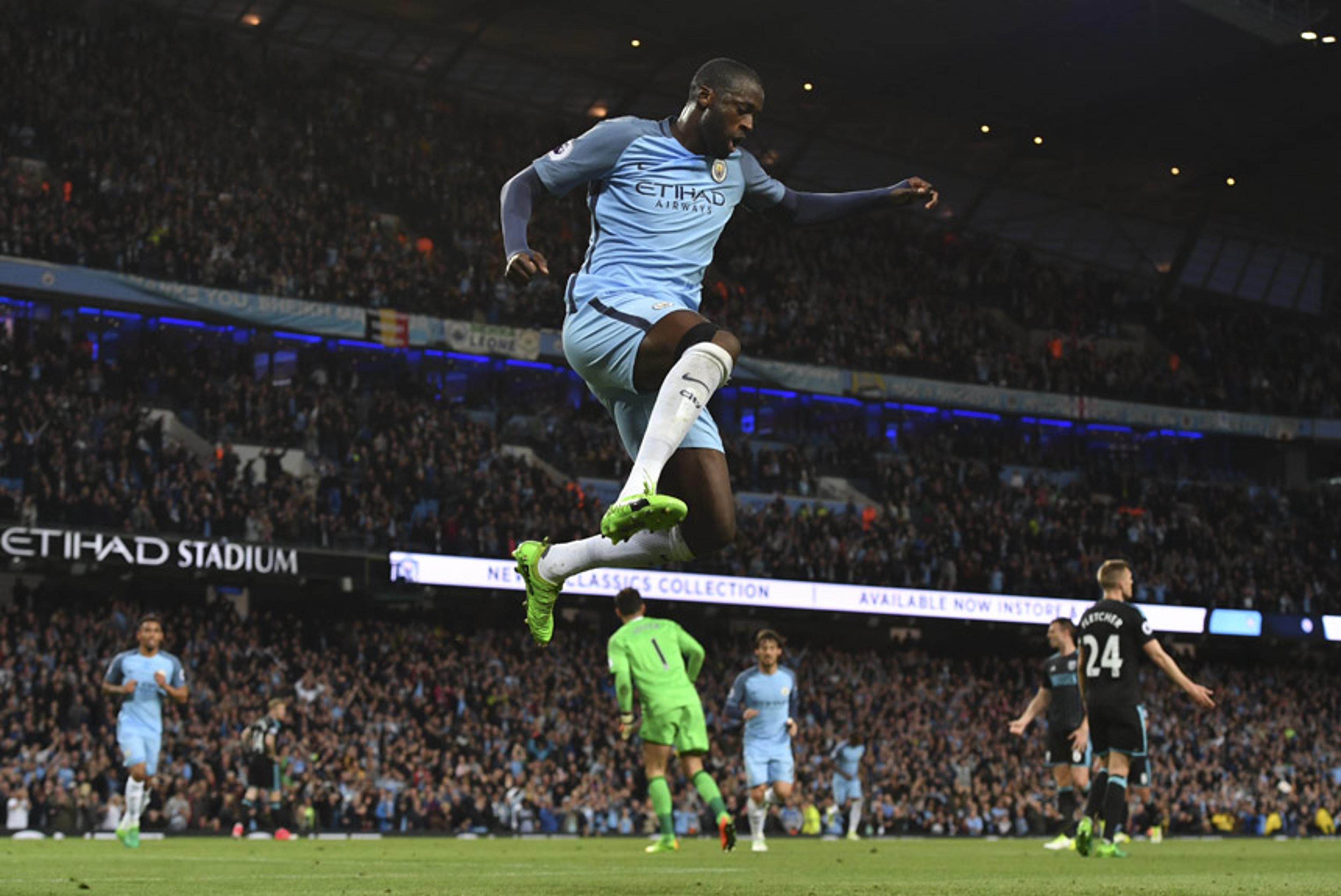 Pep Guardiola confirma saída de Yaya Touré do Manchester City